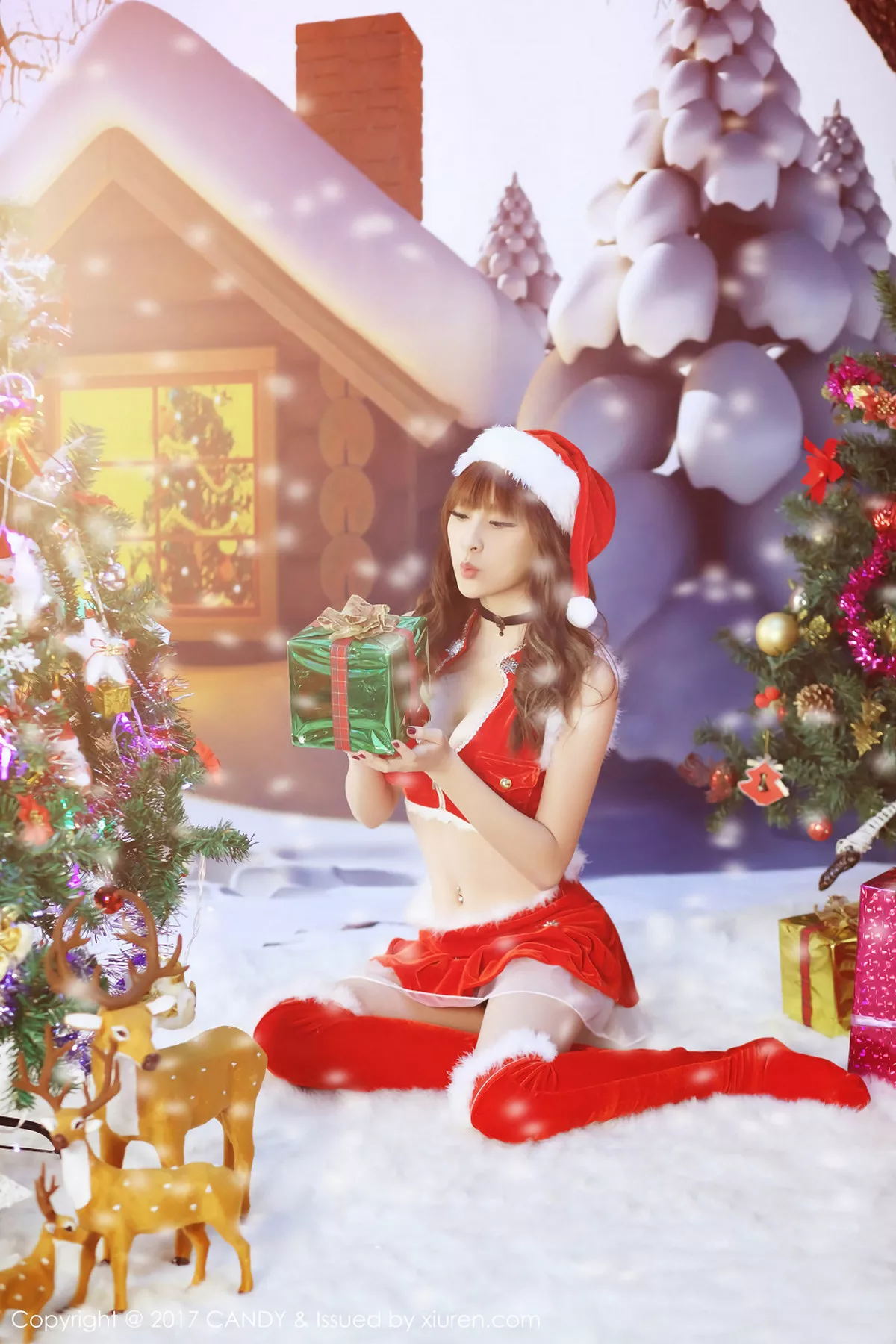 秀人集.com_[Candy糖果画报]Vol.047_网红馆模特合集圣诞主题红色圣诞女郎爆乳诱惑写真38P