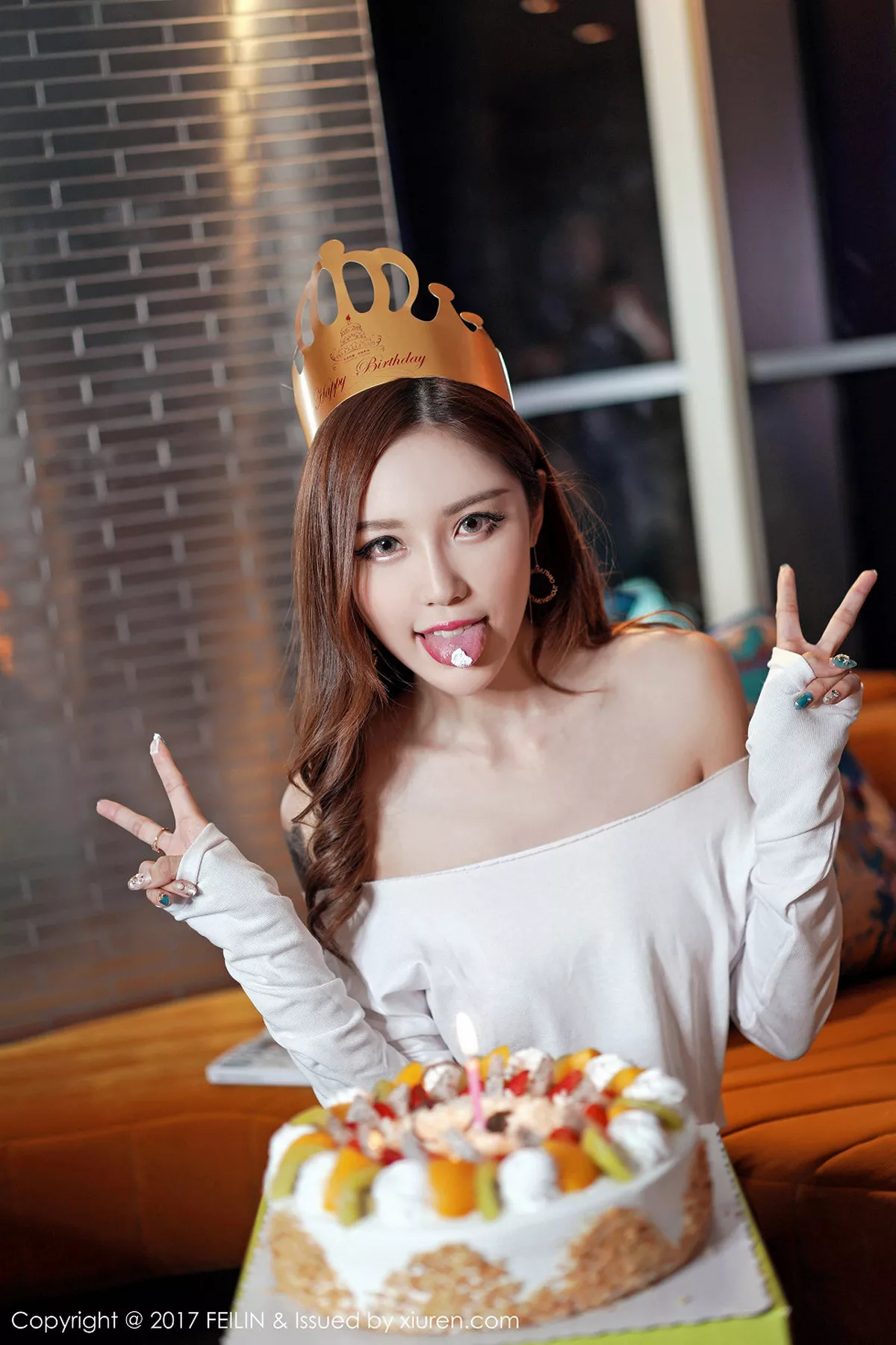 秀人集.com_[FeiLin嗲囡囡]Vol.116_美女主播梦小楠小夜猫全裸上身奶油遮点白嫩诱惑写真53P