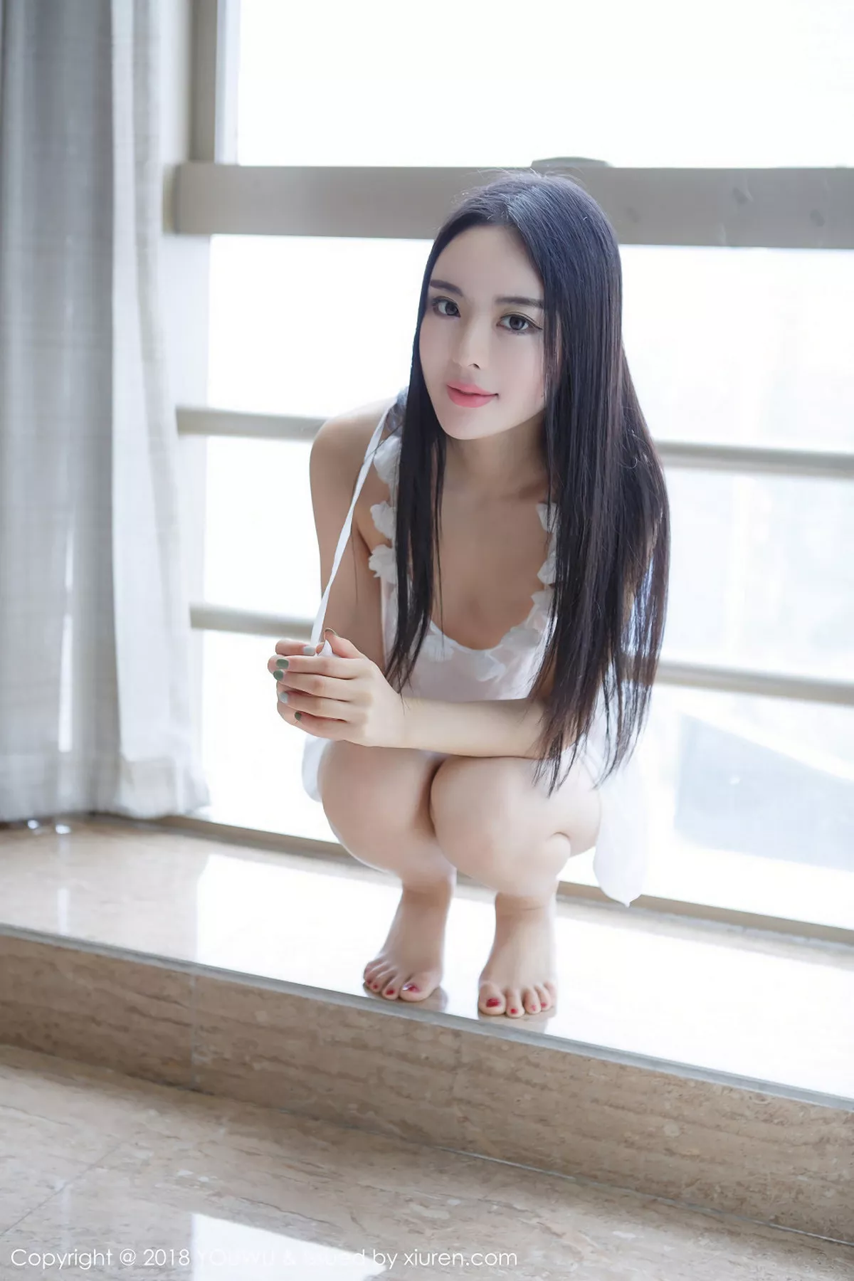 秀人集.com_[YouWu尤物馆]Vol.080_靓丽嫩模思言粉色高叉连体内衣半脱秀白嫩肌肤性感美背写真45P