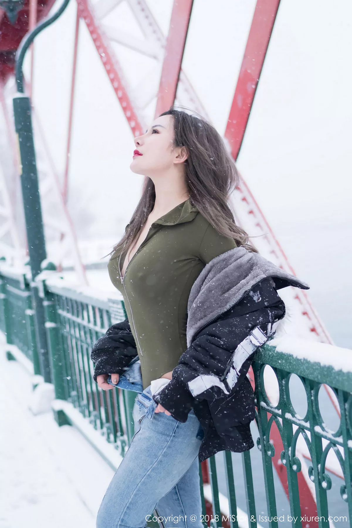 秀人集.com_[MiStar魅妍社]Vol.212_嫩模大奶昔Kyra北海道旅拍冰天雪地高叉连体衣诱惑写真40P