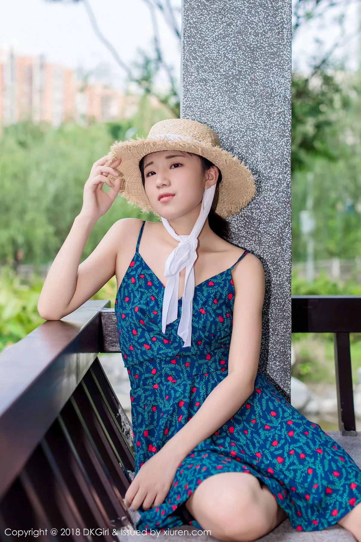 秀人集.com_[DKGirl御女郎]Vol.055_美乳女神苍井优香街拍特辑甜美草帽少女露背吊带裙性感写真53P