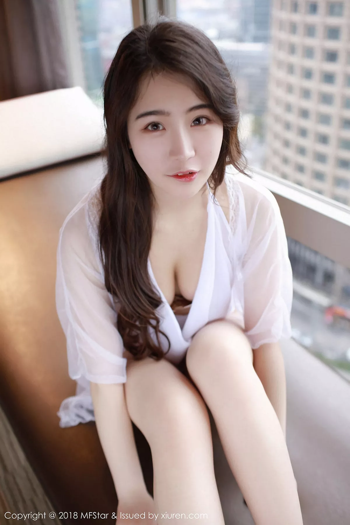 秀人集.com_[MFStar模范学院]Vol.116_嫩模宅兔兔白色薄纱透视秀白嫩肌肤丁字裤翘臀诱惑写真42P