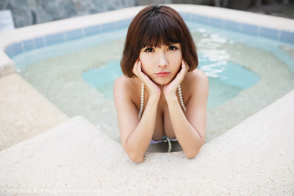 秀人集.com_[MyGirl美媛馆]Vol.276_嫩模晓茜sunny性感吊带花裙+泳池比基尼秀傲人豪乳诱惑写真65P