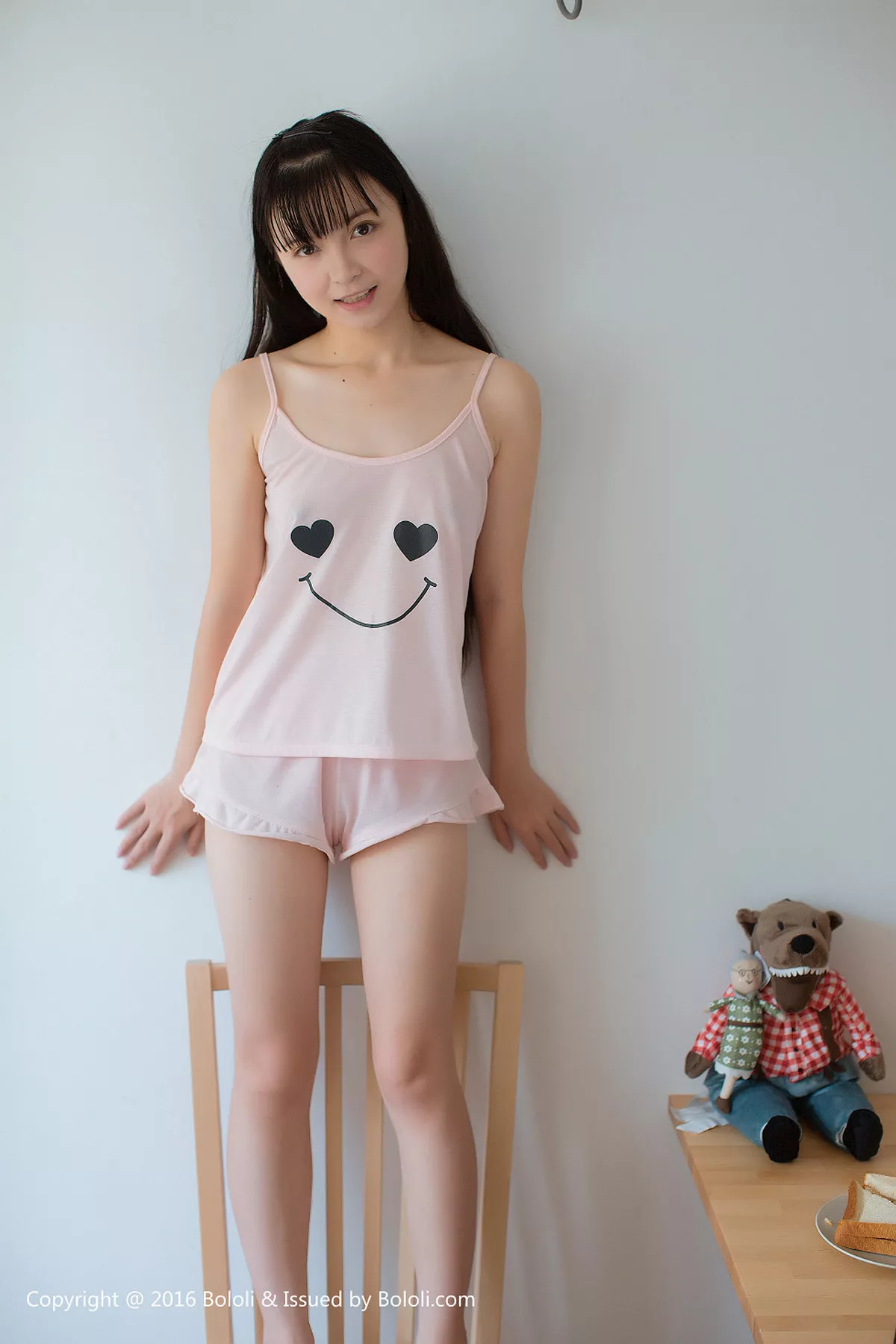 秀人集.com_[Tukmo兔几盟]Vol.110_美少女鱼丸居家私房粉色卡通睡衣小女友视角迷人写真30P