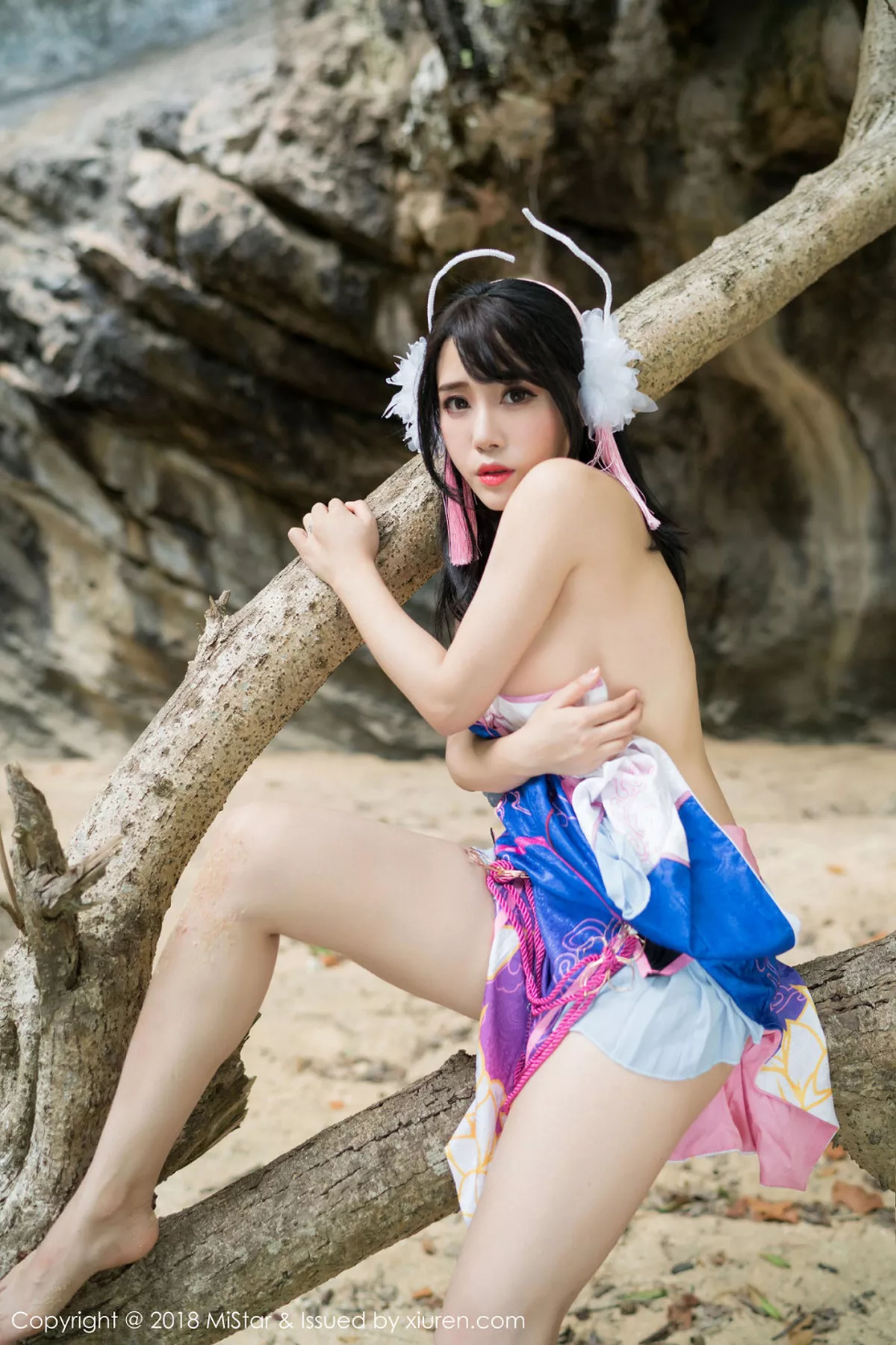 秀人集.com_[MiStar魅妍社]Vol.215_女神兜豆靓Youlina甲米旅拍外拍COS不知火舞热辣诱惑写真50P