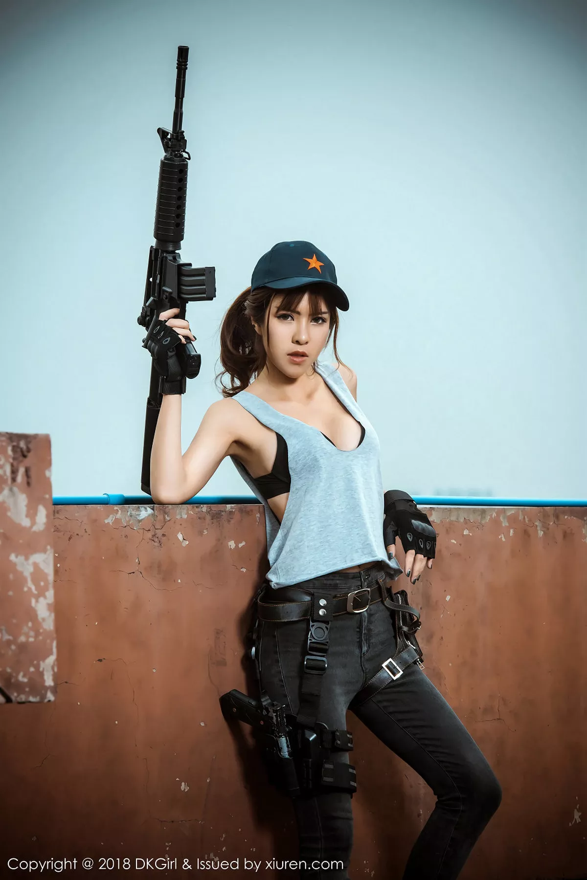 秀人集.com_[DKGirl御女郎]Vol.065_嫩模蔡乐儿绝地求生代言户外持枪野性迷人写真50P