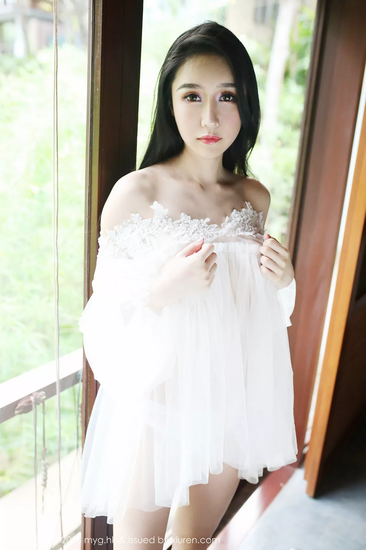 秀人集.com_[MyGirl美媛馆]Vol.281_嫩模于大乔普吉岛旅拍泳池里性感比基尼半露豪乳诱惑写真76P