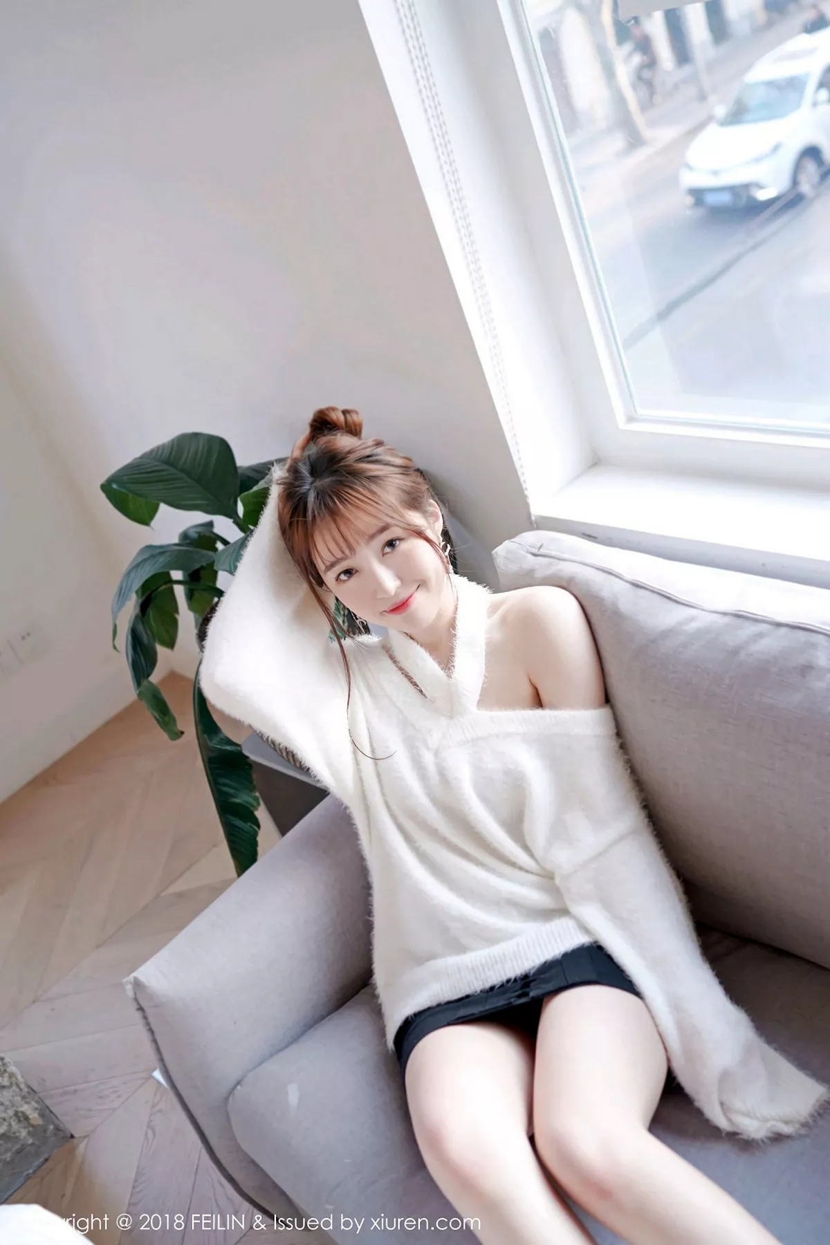 秀人集.com_[FeiLin嗲囡囡]Vol.132_清纯妹子yumi黄奕清居家床上大尺度全裸奶油遮点喷血诱惑写真40P