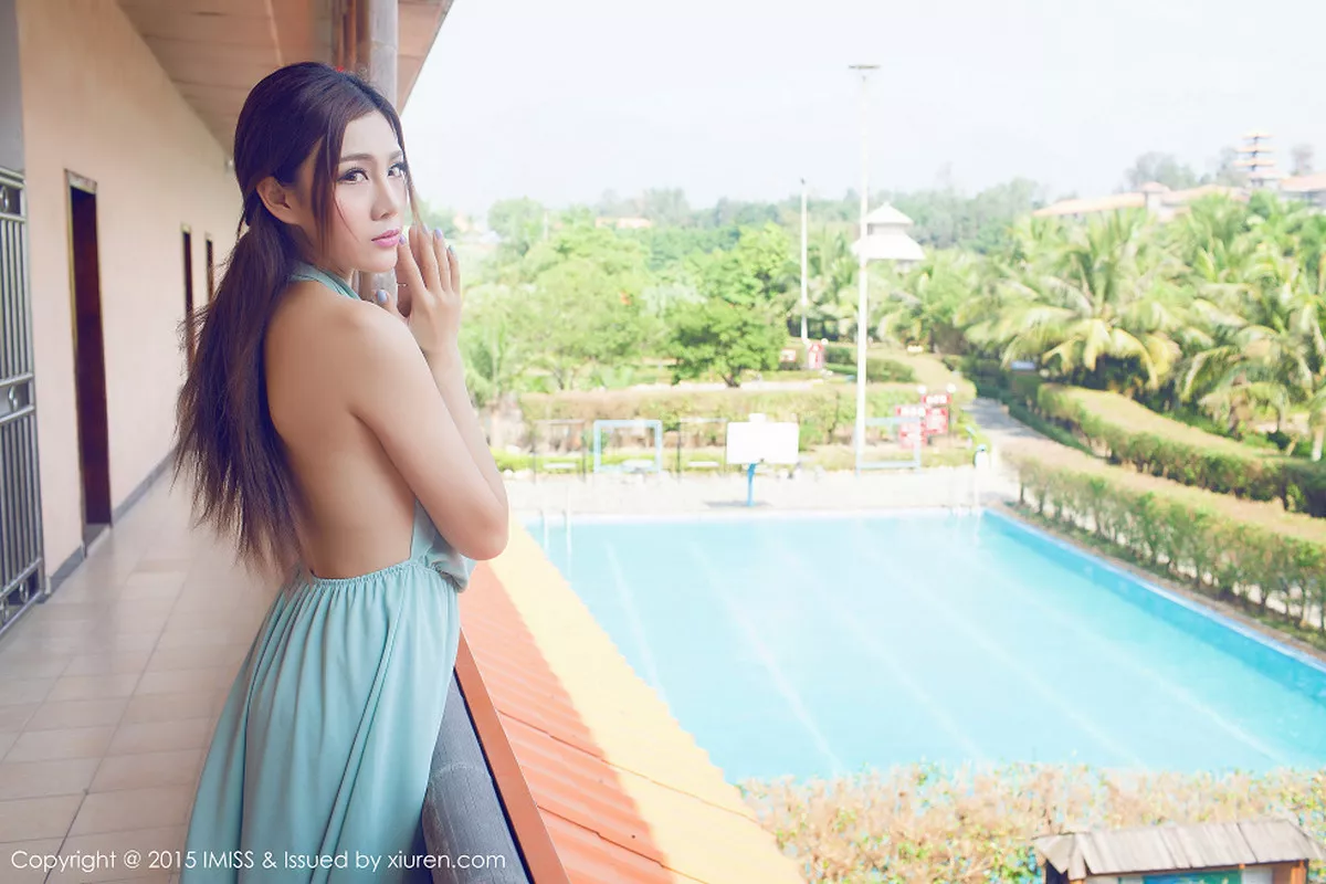 秀人集.com_[IMISS爱蜜社]Vol.037_嫩模Nono酱富都飘雪温泉外拍性感比基尼完美写真53P