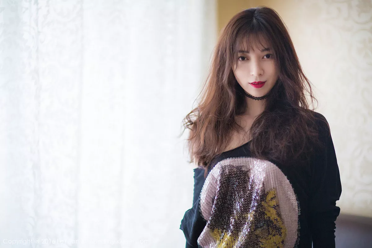 秀人集.com_[LeYuan星乐园]Vol.006_嫩模楚琪kiki清新服饰白嫩美长腿性感写真50P