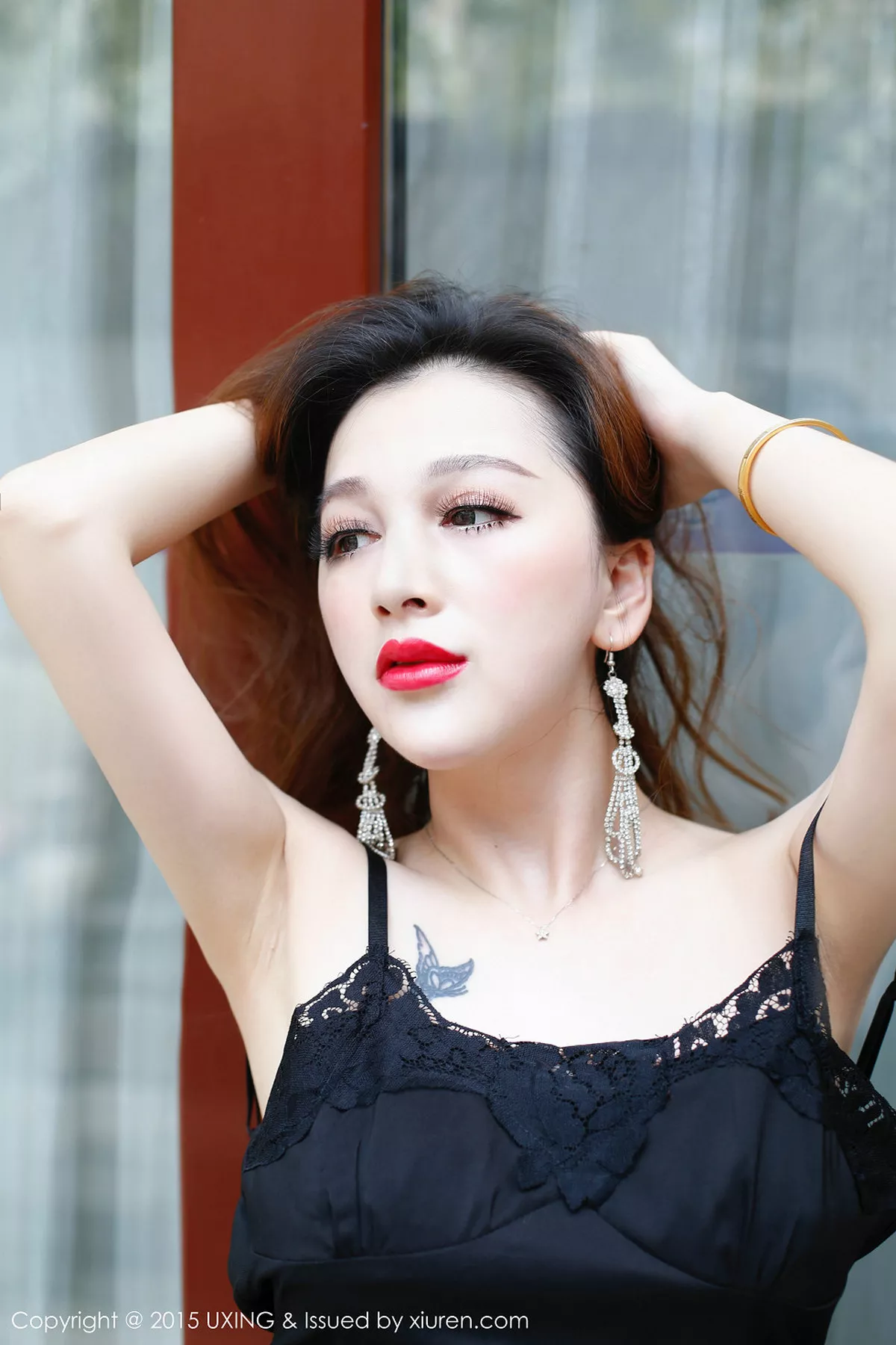 秀人集.com_[UXING优星馆]Vol.019_嫩模沈璐Lulu缕空蕾丝内裤秀翘臀性感内衣美胸写真50P