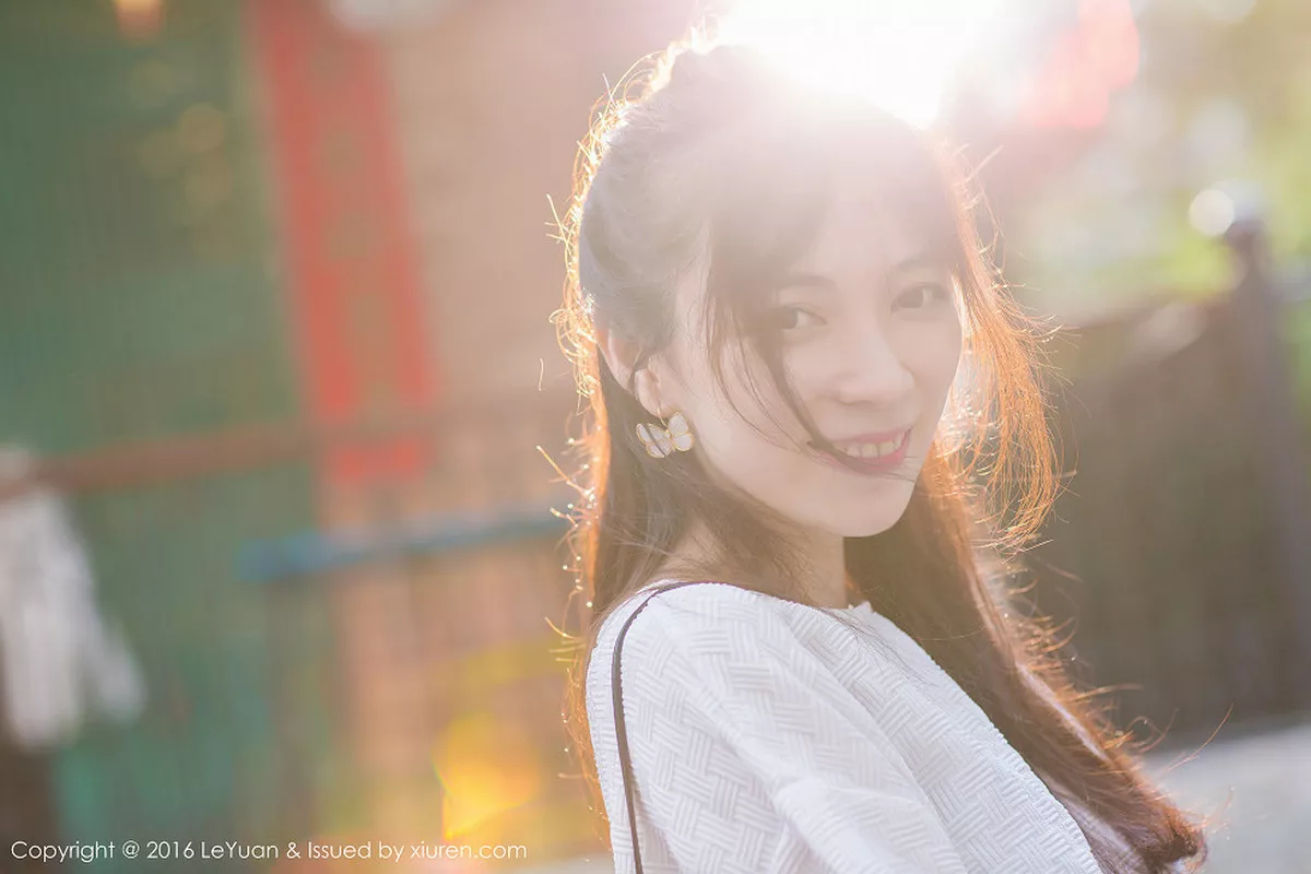 秀人集.com_[LeYuan星乐园]Vol.006_嫩模楚琪kiki清新服饰白嫩美长腿性感写真50P