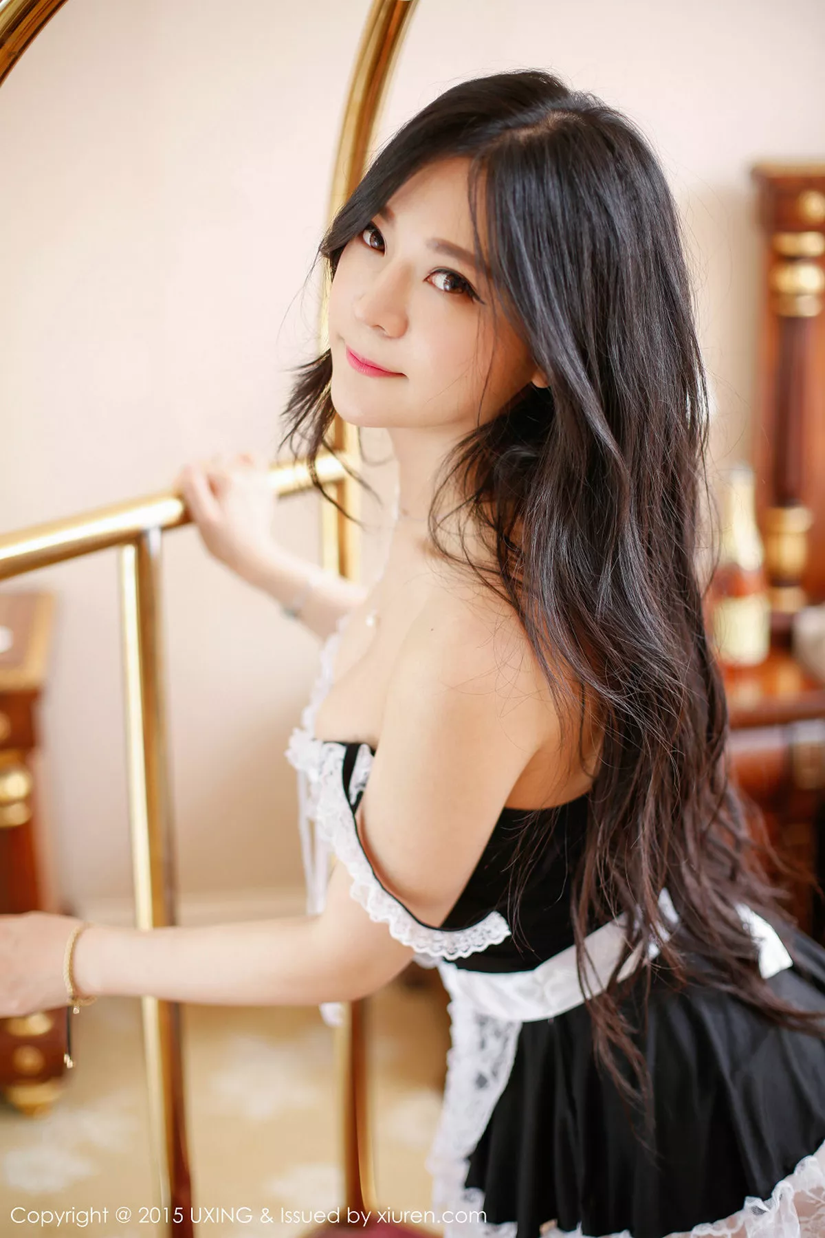 秀人集.com_[UXING优星馆]Vol.020_嫩模Ayumi雪雪居家私房性感内衣系列完美身材写真51P