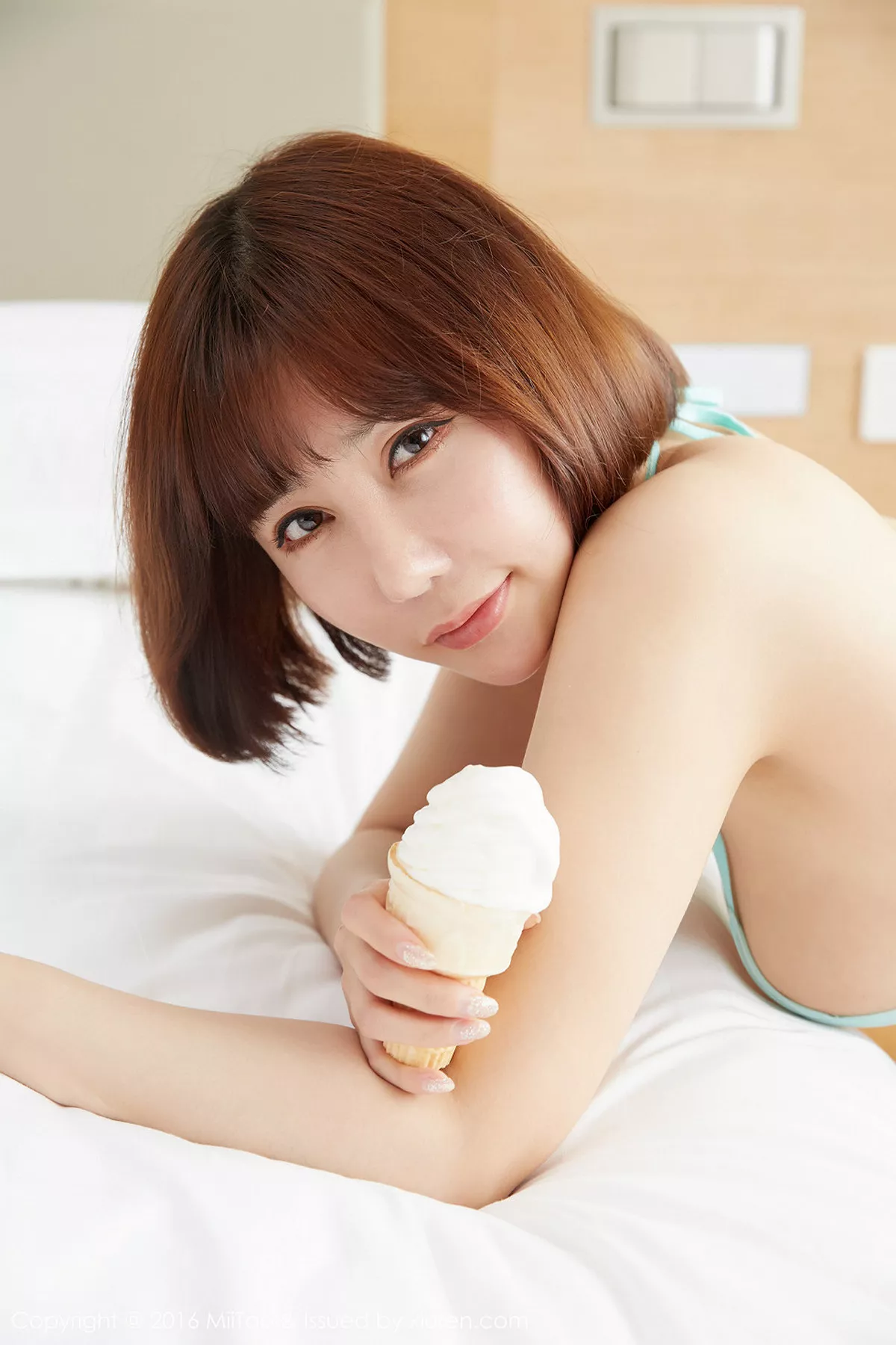 秀人集.com_[MiiTao蜜桃社]Vol.024_新人嫩模李梦婷简洁内衣秀豪乳诱惑美臀性感写真50P