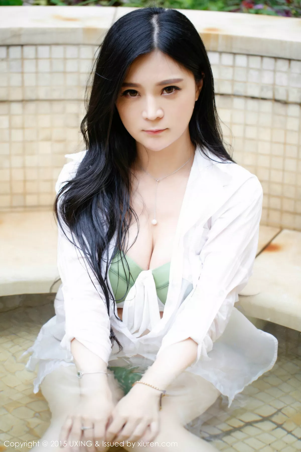 秀人集.com_[UXING优星馆]Vol.020_嫩模Ayumi雪雪居家私房性感内衣系列完美身材写真51P