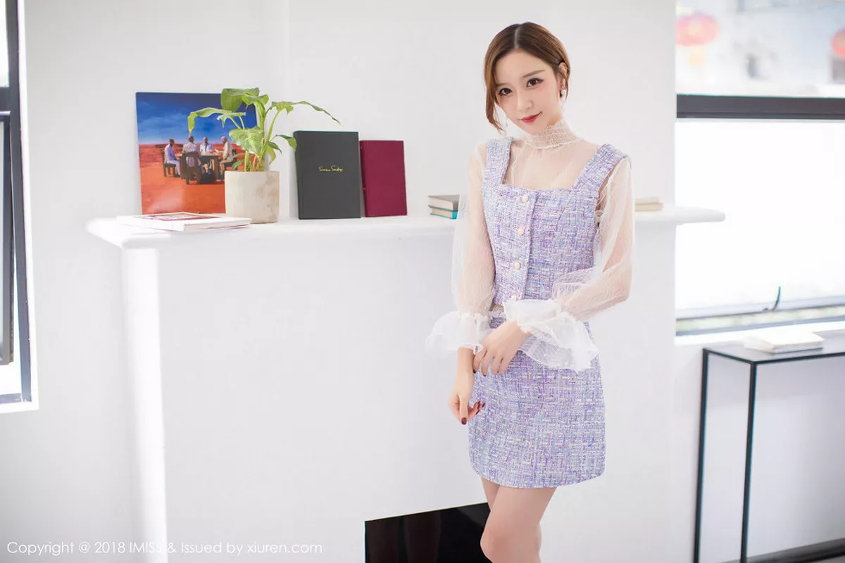 秀人集.com_[IMISS爱蜜社]Vol.233_新人嫩模小琳白色蕾丝连身裙+私房浴袍秀豪乳诱惑写真44P