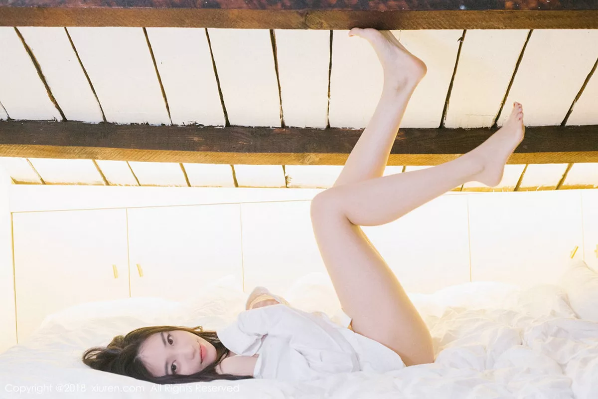 秀人集.com_[XiuRen秀人网]No.1024_女神许诺Sabrina居家早安女友系列床上慵懒迷人写真82P