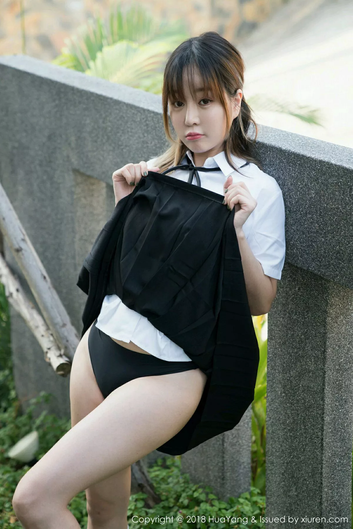 秀人集.com_[HuaYang花漾]Vol.048_嫩模黄乐然调教王语纯性感黑短裙配肉丝裤袜撩人诱惑写真40P