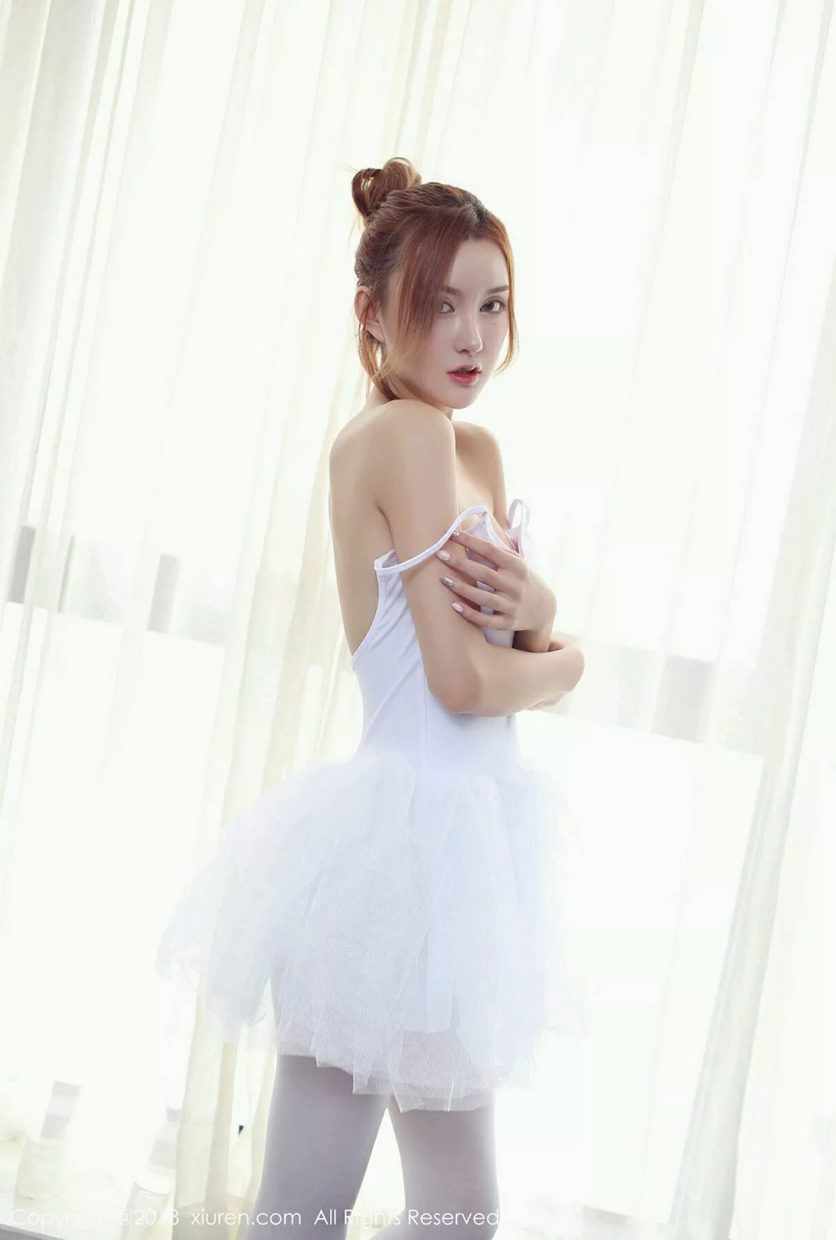 秀人集.com_[XiuRen秀人网]No.1031_嫩模M梦baby芭蕾舞装扮白色内衣半脱双手档乳撩人诱惑写真55P