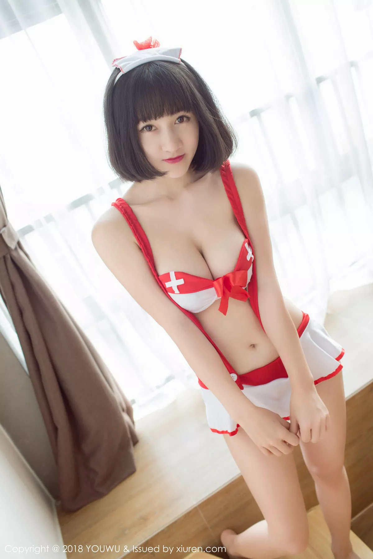 秀人集.com_[YouWu尤物馆]Vol.098_嫩模小探戈性感护士装+三点式比基尼秀完美身材诱惑写真52P