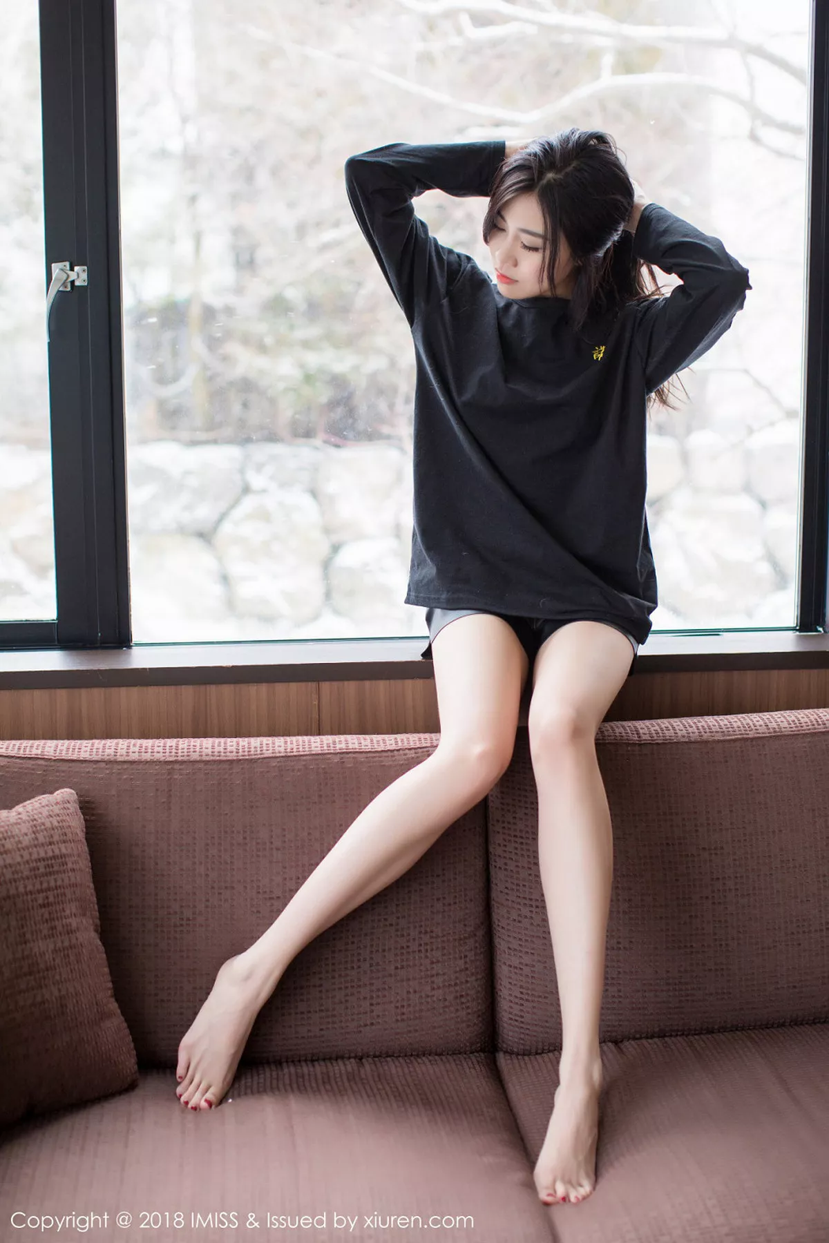 秀人集.com_[IMISS爱蜜社]Vol.262_女神许诺Sabrina北海道旅拍户外雪地优雅气质妩媚迷人写真42P