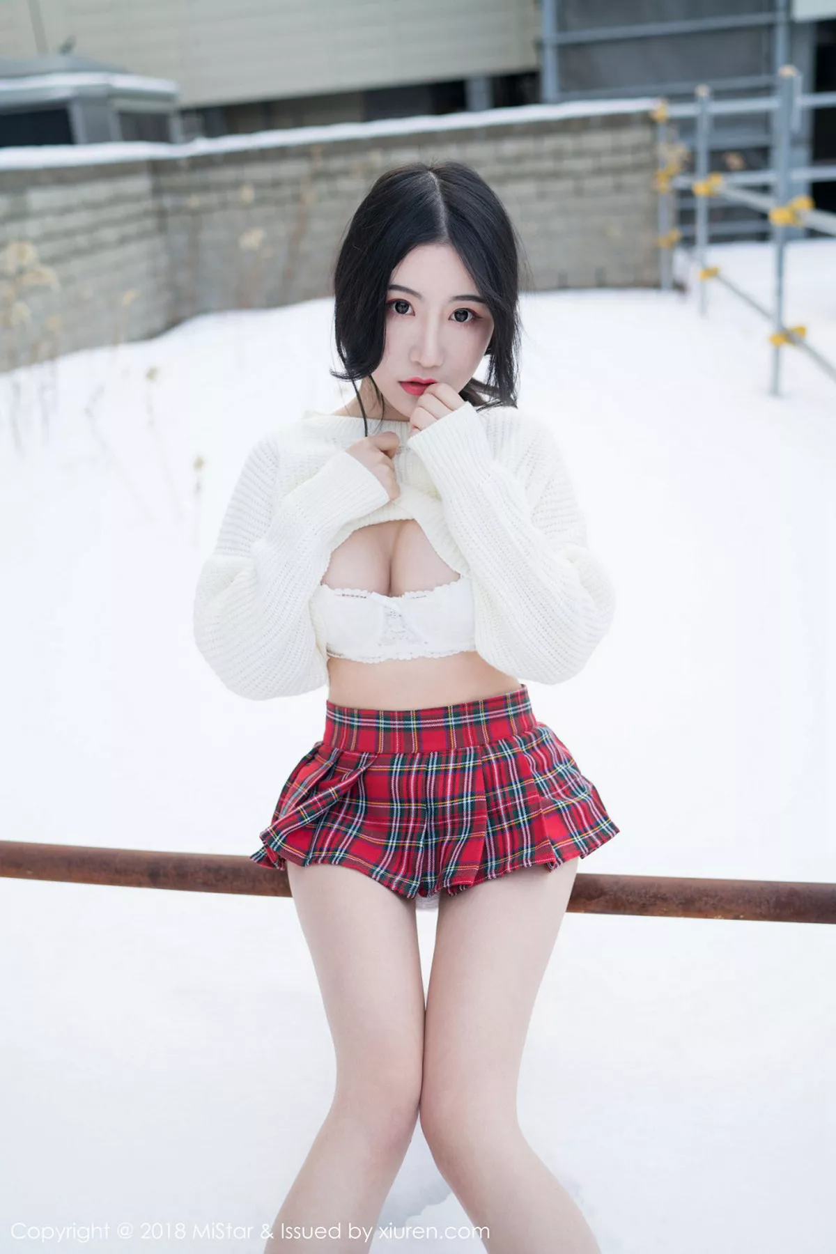 秀人集.com_[MiStar魅妍社]Vol.231_女神绯月樱-Cherr北海道旅拍室外冰天雪地超短裙诱惑写真39P