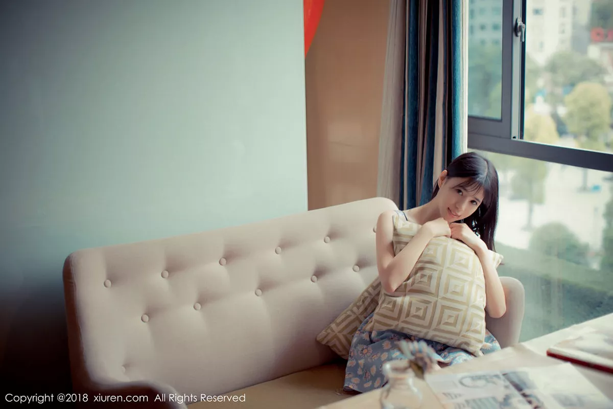 秀人集.com_[XiuRen秀人网]No.1057_嫩模艾栗栗居家床上黑色蕾丝内衣灯光下撩人诱惑写真48P