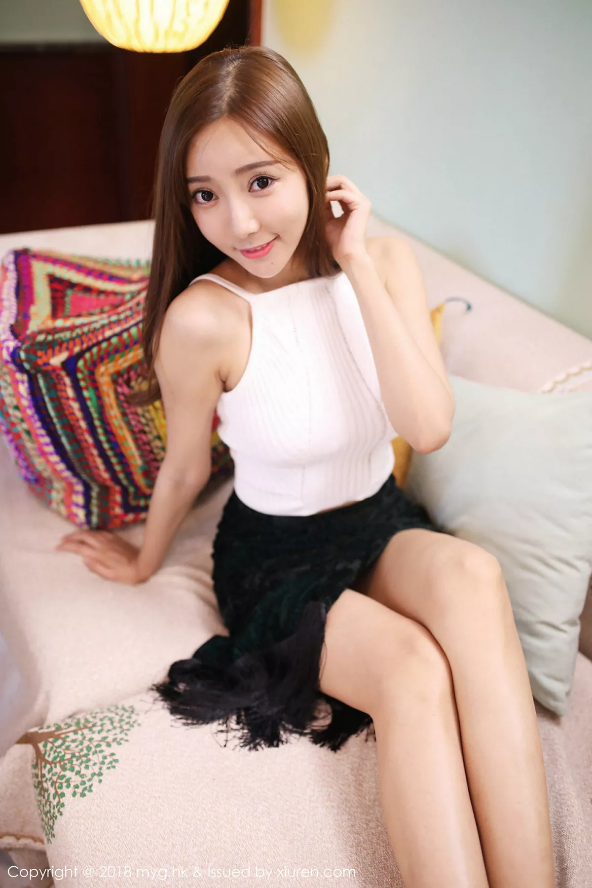 秀人集.com_[MyGirl美媛馆]Vol.293_嫩模王馨瑶yanni居家黑色吊带衣半露豪乳性感迷人写真40P