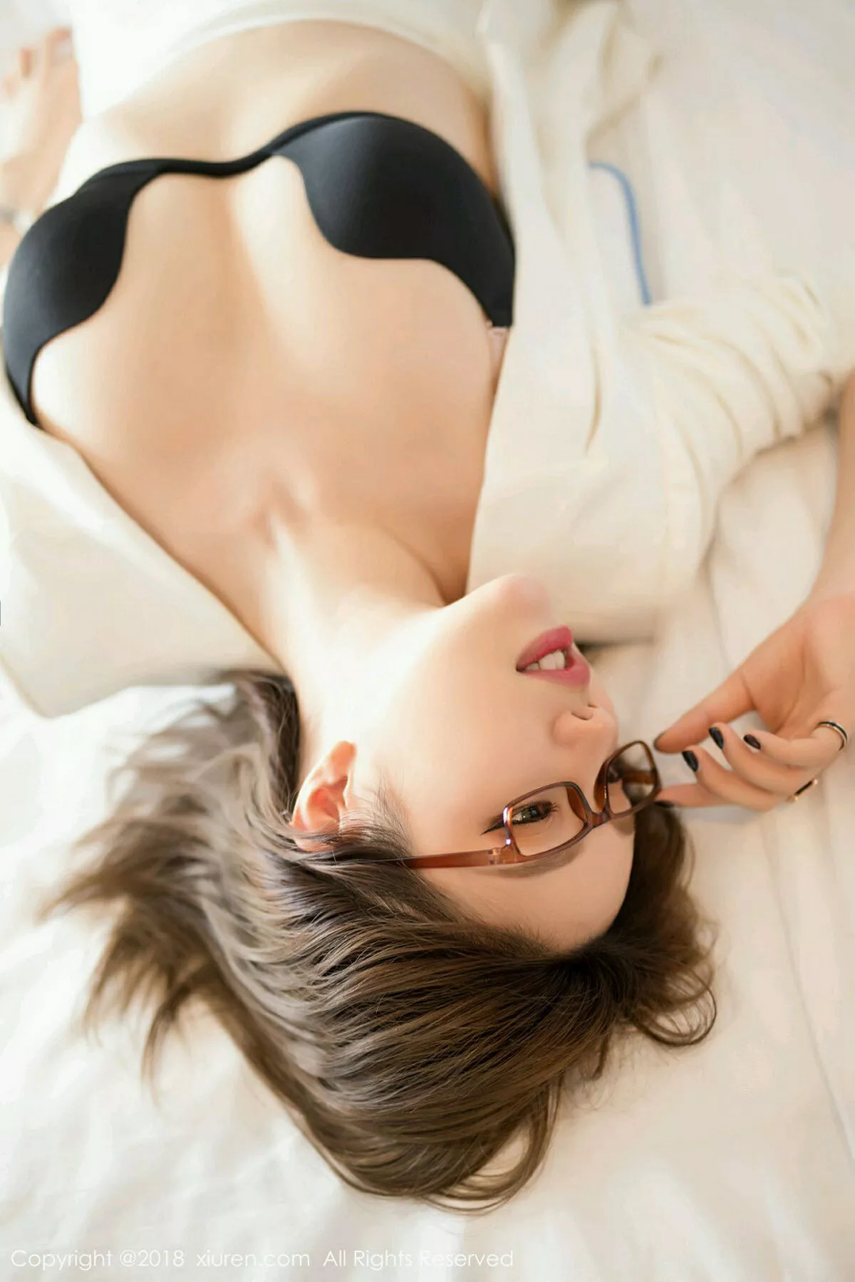 秀人集.com_[XiuRen秀人网]No.1104_女神黄乐然普吉岛旅拍全裸上身双手遮点惹火诱惑写真50P