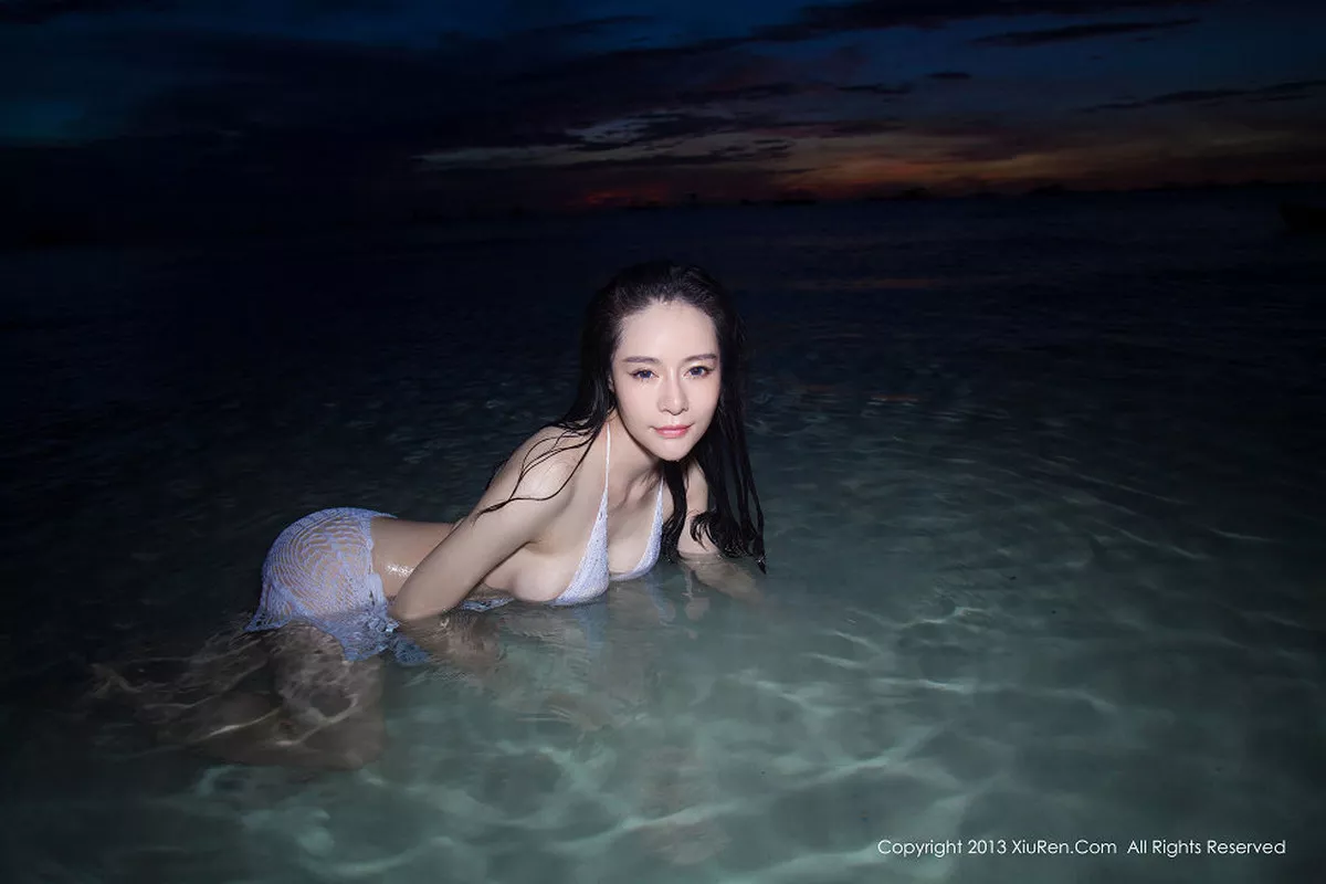 秀人集.com_[XiuRen秀人网]No.069_嫩模nancy小姿白色情趣内衣泳池里湿身诱惑写真73P