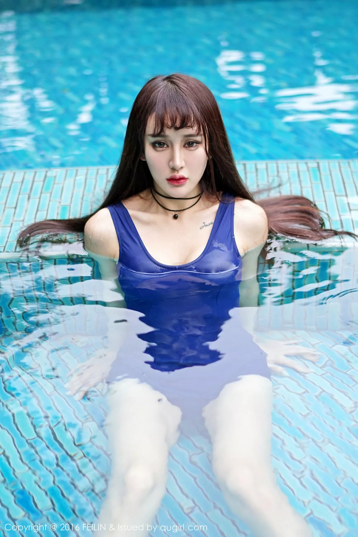 秀人集.com_[FeiLin嗲囡囡]Vol.050_嫩模Cheryl青树室外泳池性感比基尼系列写真46P