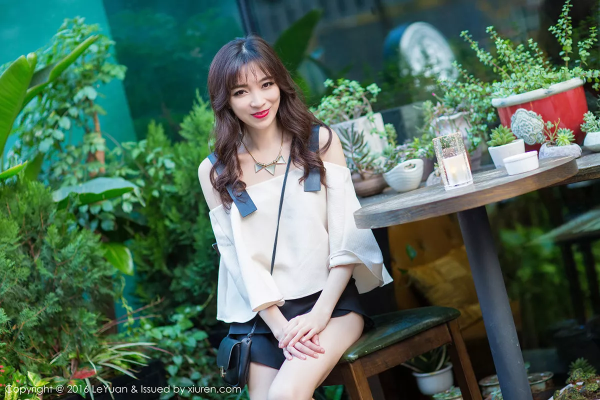 秀人集.com_[LeYuan星乐园]Vol.008_星乐园模特楚琪＆maggie模特合集性感内衣火辣写真43P