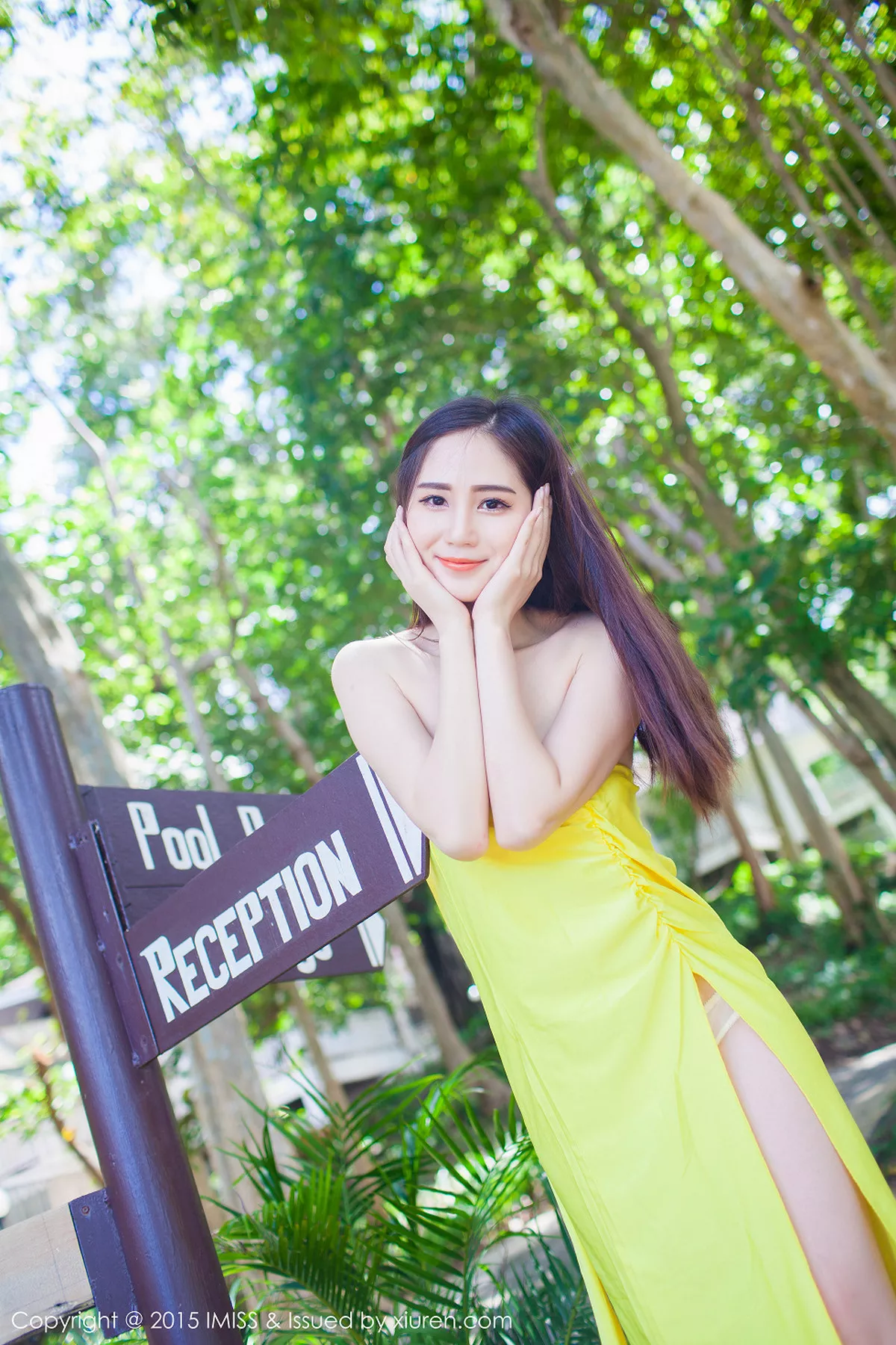 秀人集.com_[IMISS爱蜜社]Vol.041_嫩模SISY思普吉岛旅拍低胸上衣秀美乳高挑迷人写真61P