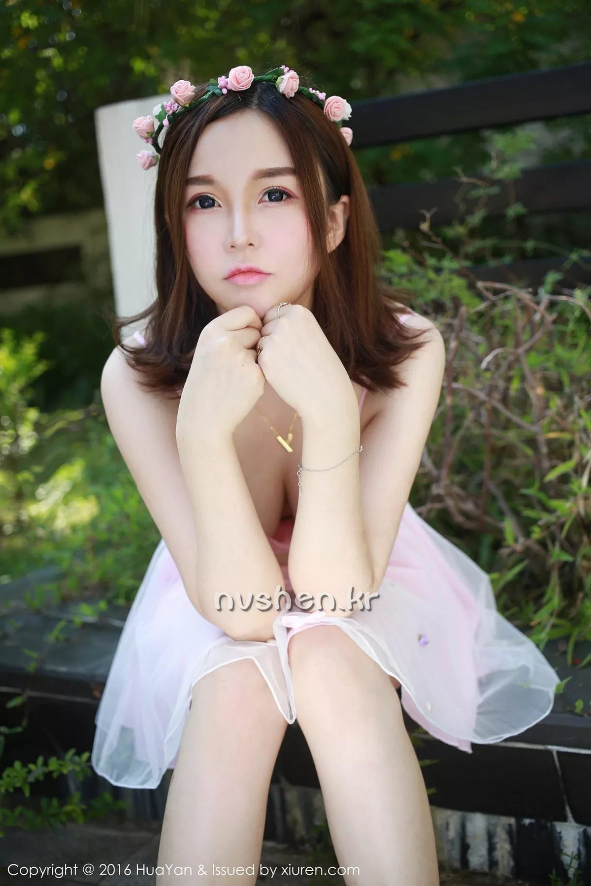 秀人集.com_[HuaYan花の颜]Vol.007_嫩模沈蜜桃off三亚旅拍巨乳花仙子粉红内衣秀豪乳写真55P