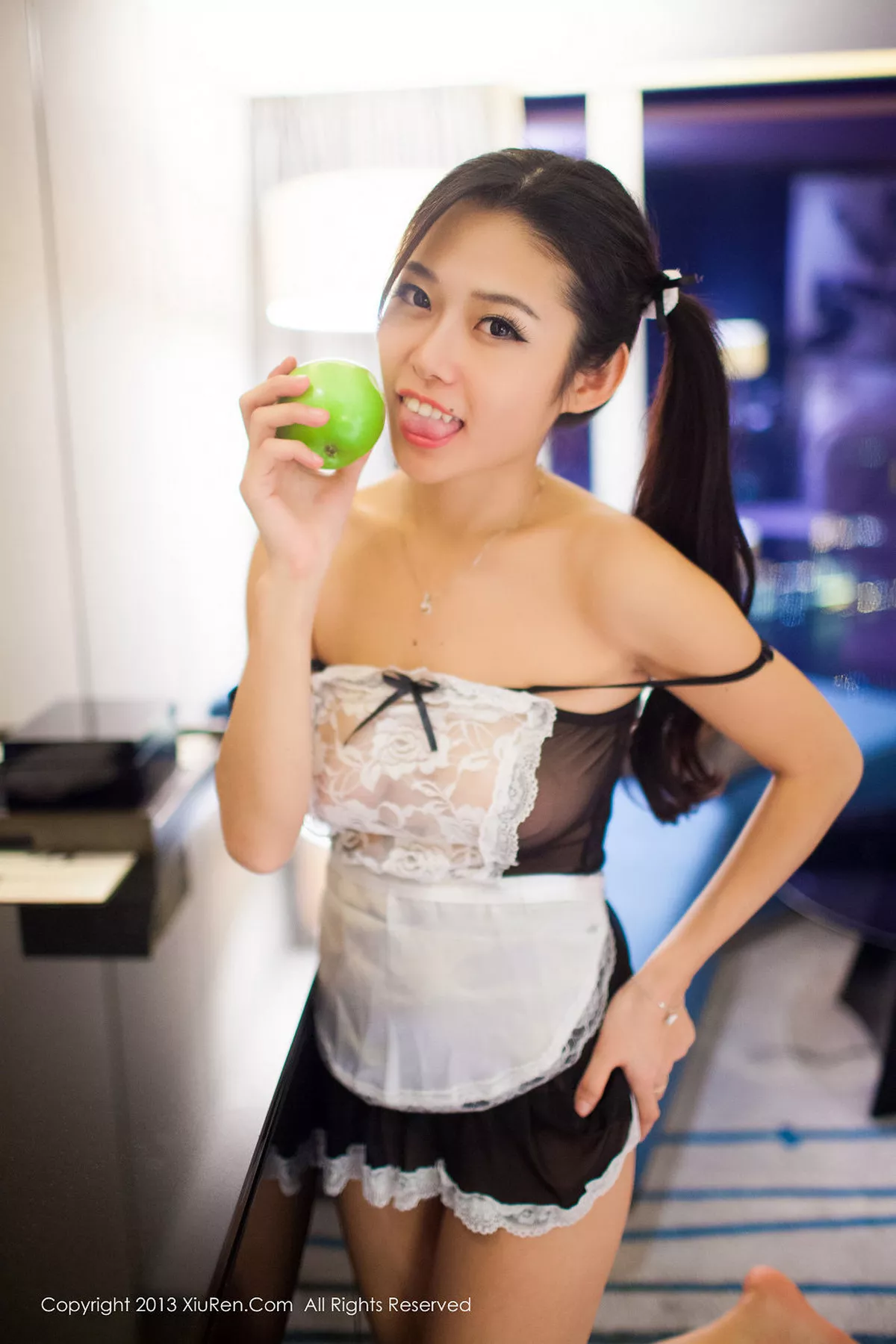 秀人集.com_[XiuRen秀人网]No.076_嫩模luvian本能透明红纱下诱人酮体撩人诱惑写真82P