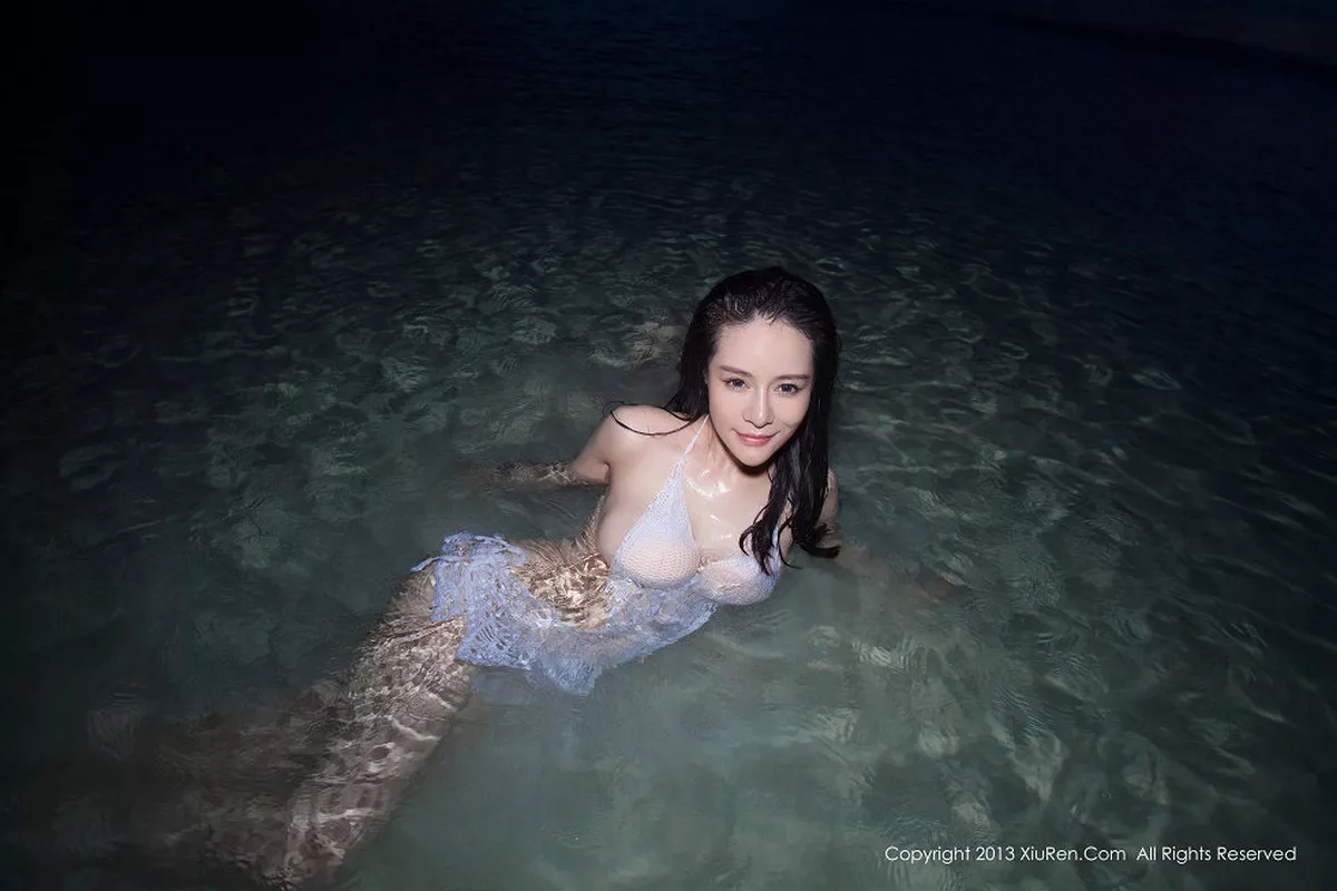 秀人集.com_[XiuRen秀人网]No.069_嫩模nancy小姿白色情趣内衣泳池里湿身诱惑写真73P