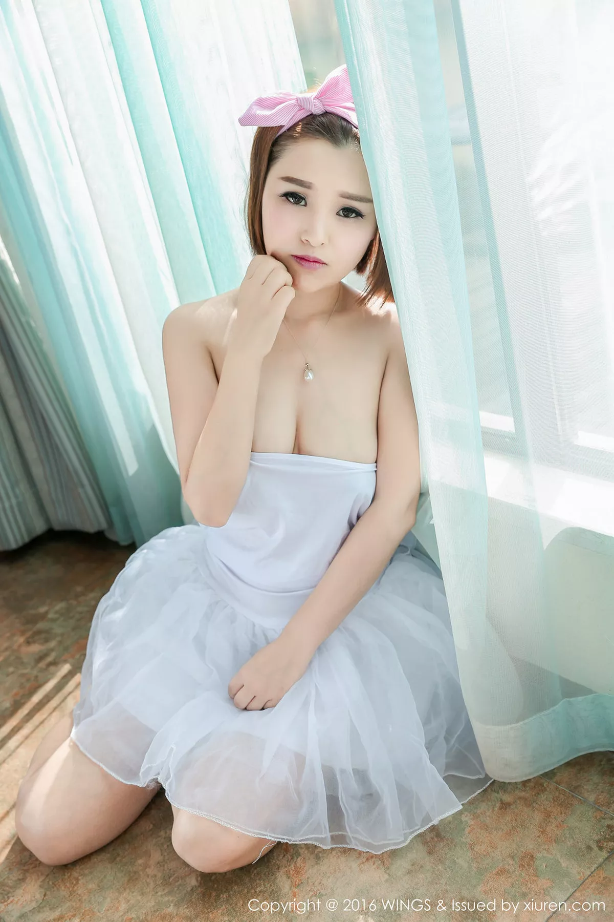 秀人集.com_[WingS影私荟]Vol.016_嫩模吉雅子居家私房性感女仆装傲人美胸纯美迷人写真52P