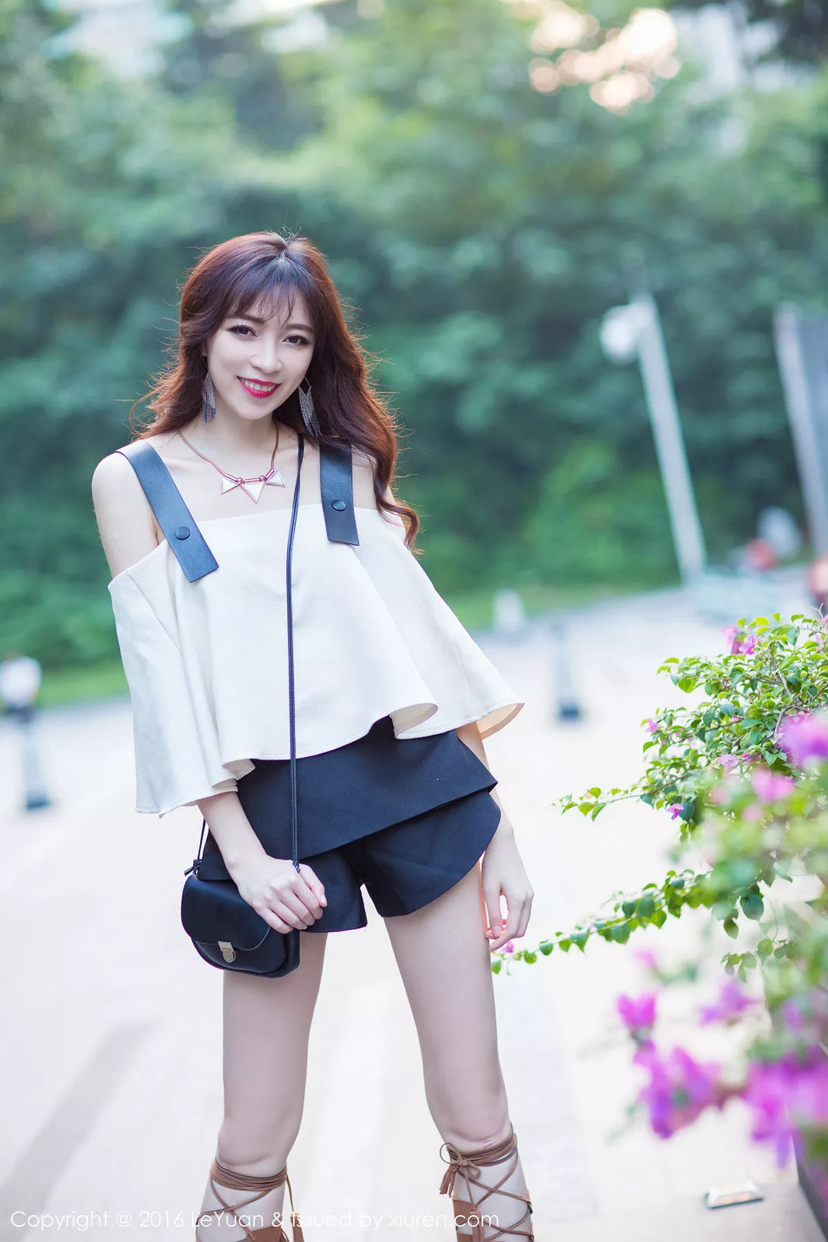 秀人集.com_[LeYuan星乐园]Vol.008_星乐园模特楚琪＆maggie模特合集性感内衣火辣写真43P