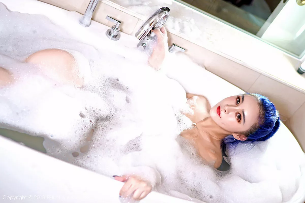 秀人集.com_[FeiLin嗲囡囡]Vol.166_嫩模喵莫儿私房全裸火辣胴体配黑色蕾丝丁字裤喷血诱惑写真38P