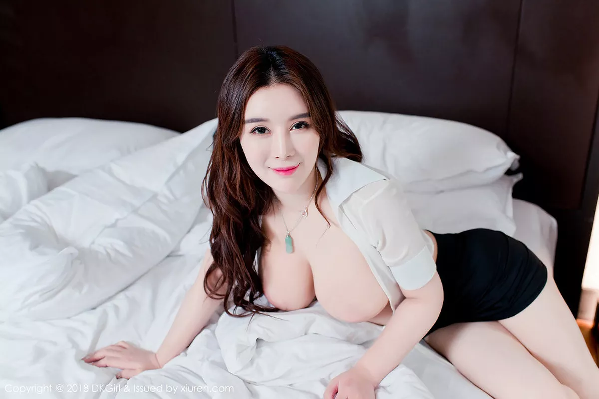 秀人集.com_[DKGirl御女郎]Vol.083_嫩模雪千寻私房真空白衬衣配黑短裙傲人豪乳喷血诱惑写真48P