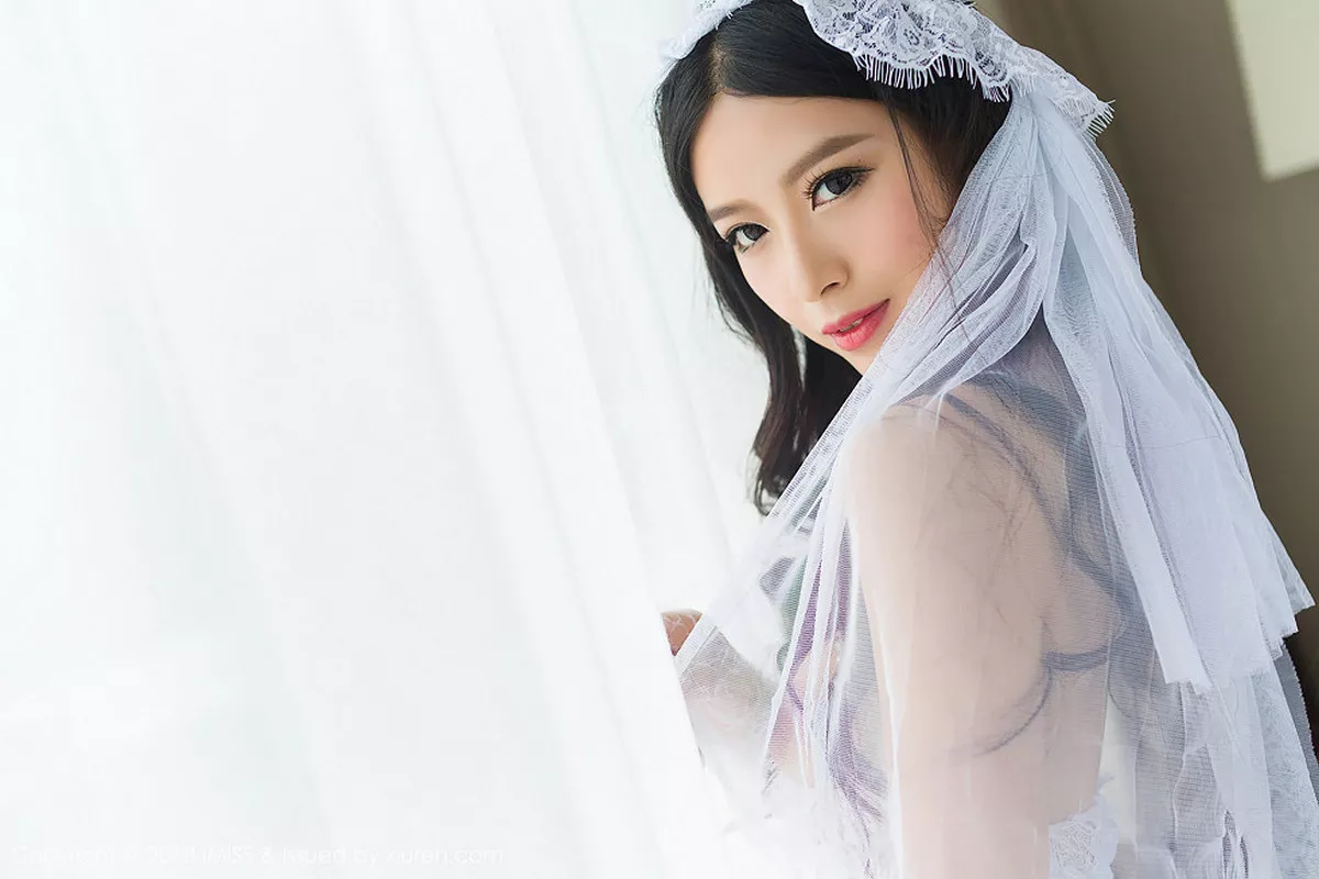 秀人集.com_[IMISS爱蜜社]Vol.290_丽质嫩模语嫣Candy私房白色蕾丝内衣配丁字裤惹火诱惑写真45P