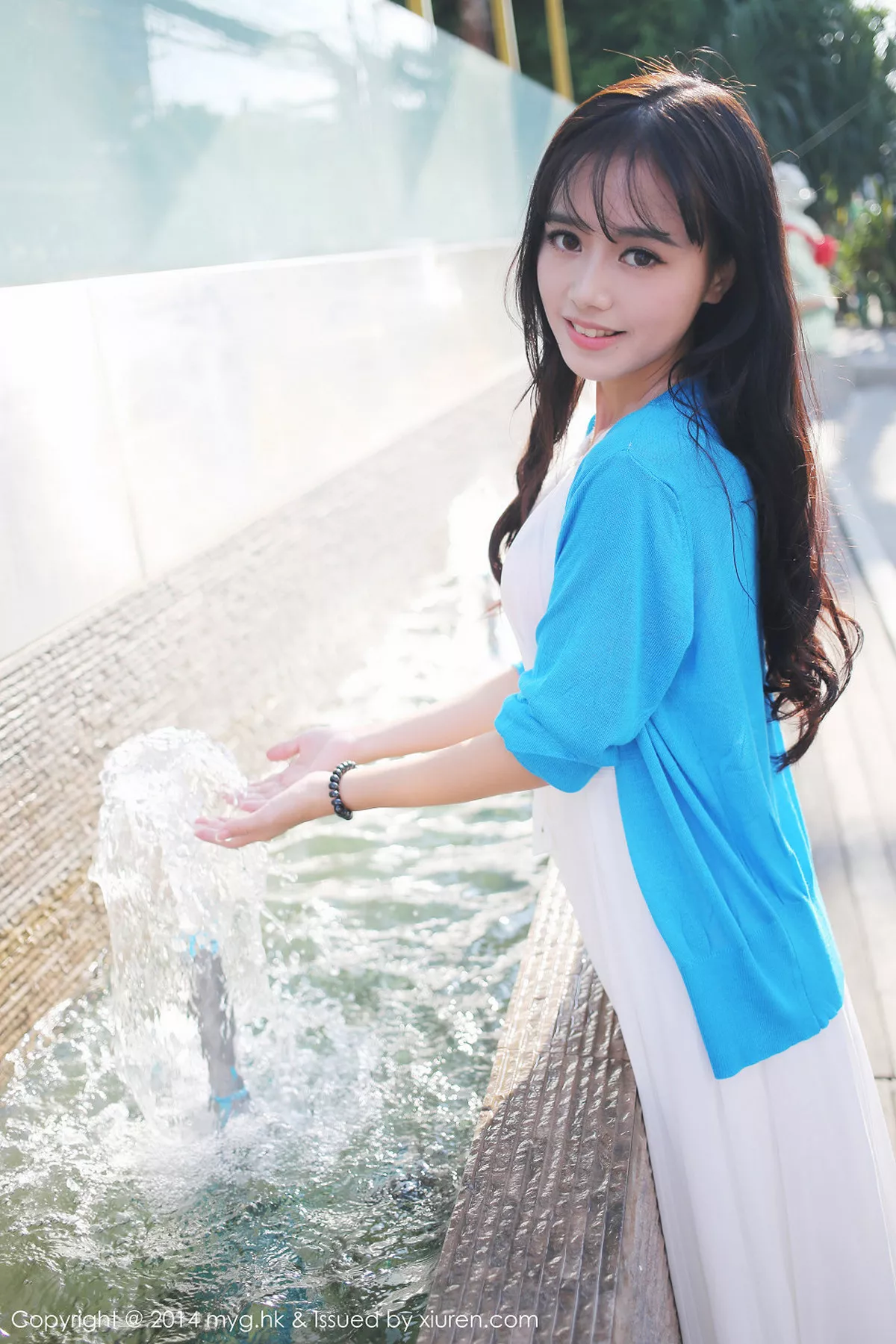 秀人集.com_[MyGirl美媛馆]Vol.086_嫩模toro羽住白色连身裙邻家女孩清新迷人写真44P