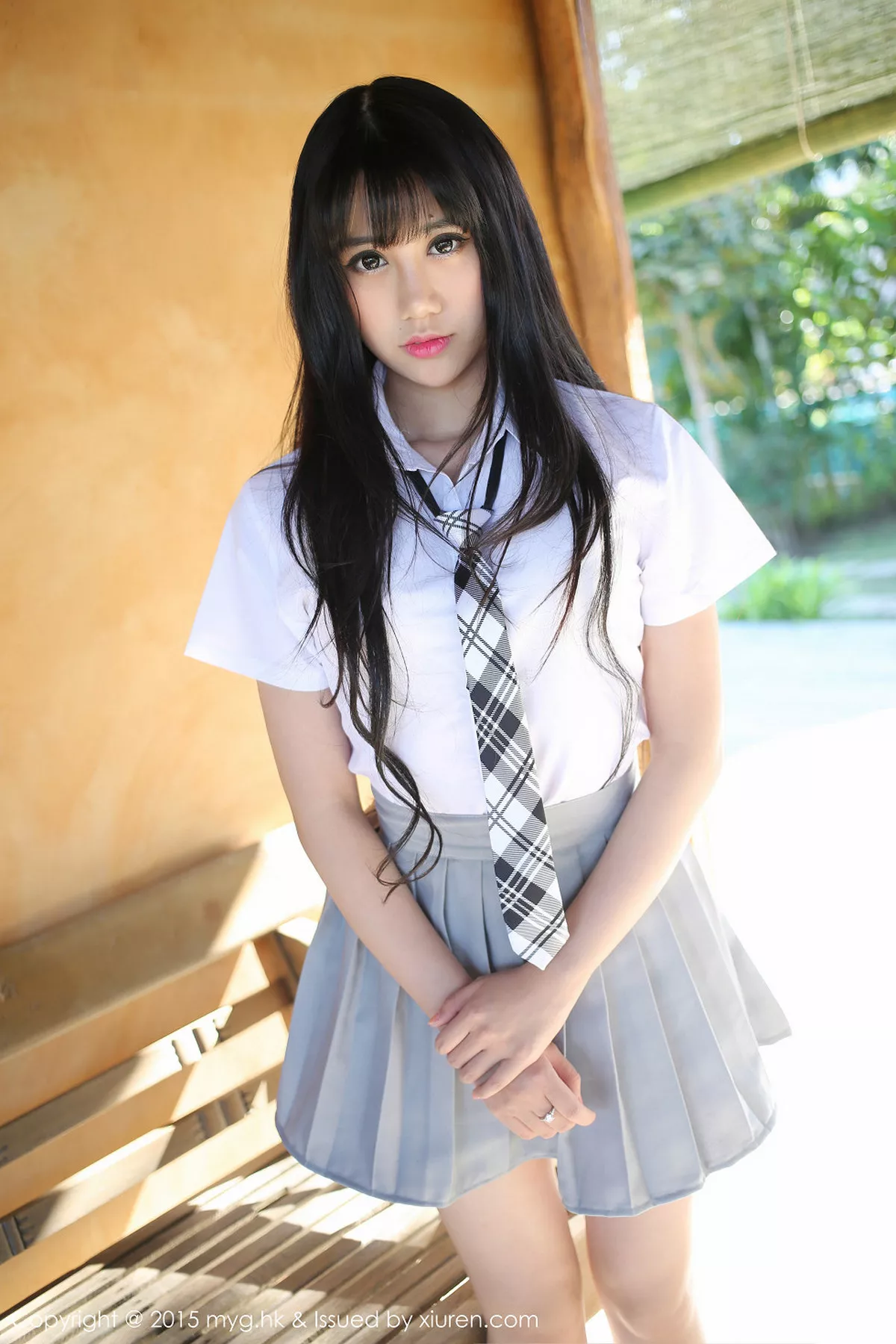 秀人集.com_[MyGirl美媛馆]Vol.096_嫩模杨晓青儿泰国旅拍清纯学生装花丛中的美仙子写真88P