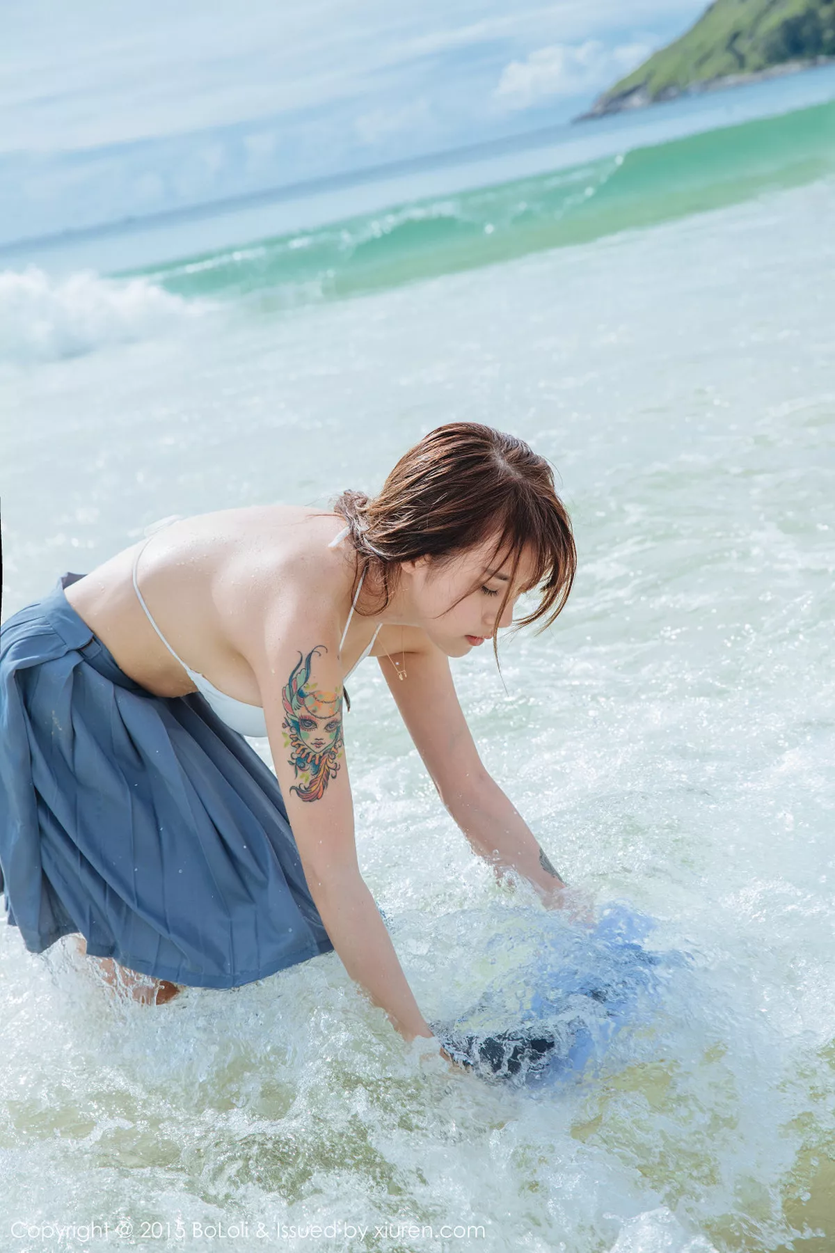 秀人集.com_[BoLoli波萝社]Vol.077_嫩模夏美酱普吉岛旅拍海边学生制服湿身诱惑写真46P