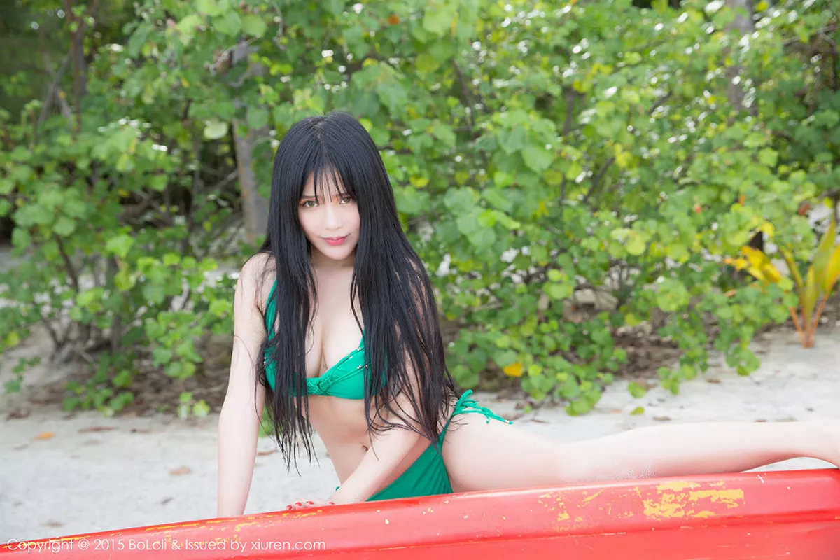 秀人集.com_[BoLoli波萝社]Vol.059_嫩模八宝icey马尔代夫旅拍粉红内衣秀豪乳白嫩翘臀写真49P