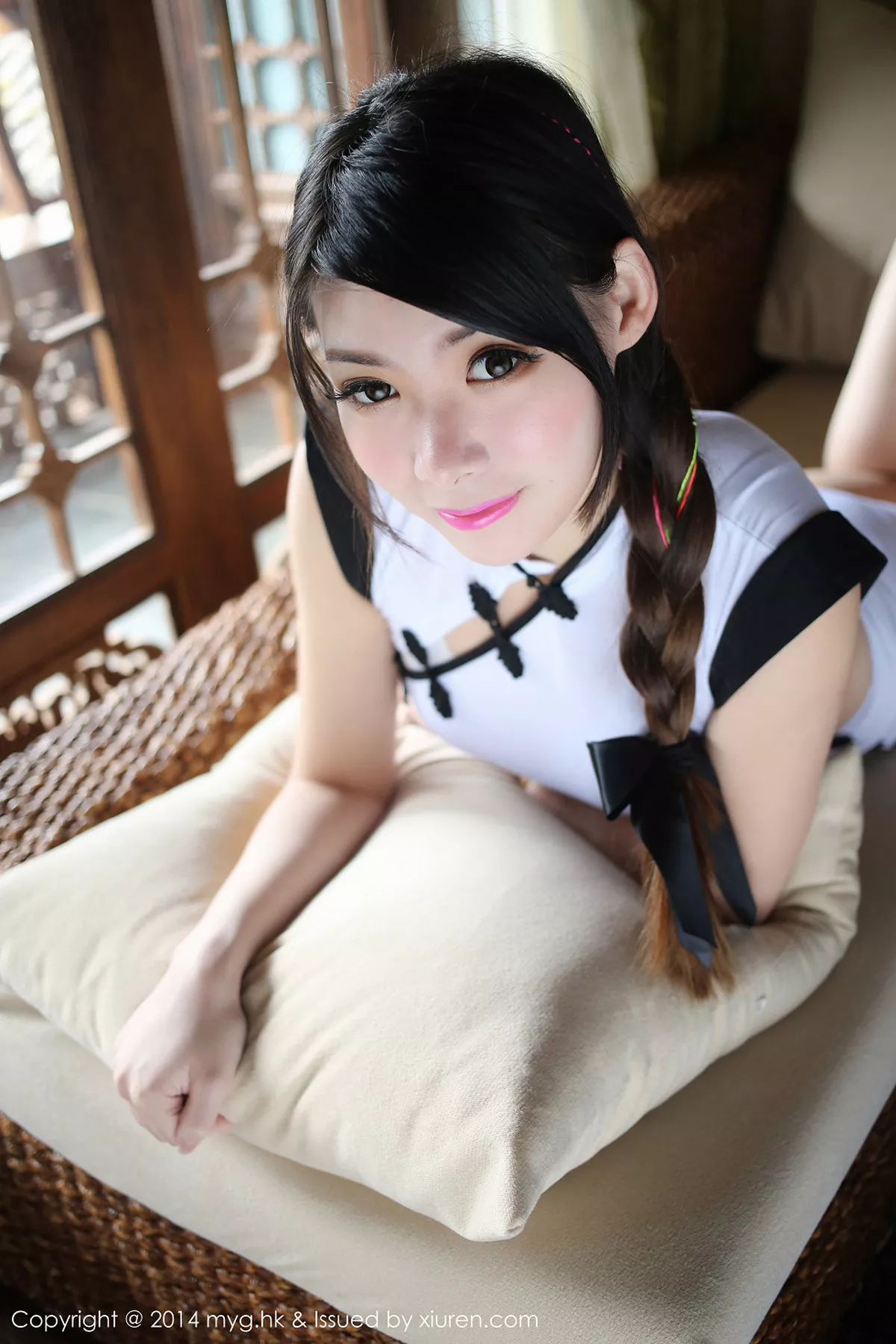 秀人集.com_[MyGirl美媛馆]Vol.071_嫩模MARA醬丽江古城旅拍黑丝网袜诱人美臀诱惑写真53P