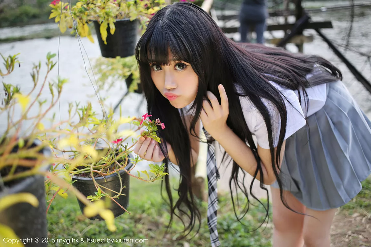 秀人集.com_[MyGirl美媛馆]Vol.096_嫩模杨晓青儿泰国旅拍清纯学生装花丛中的美仙子写真88P
