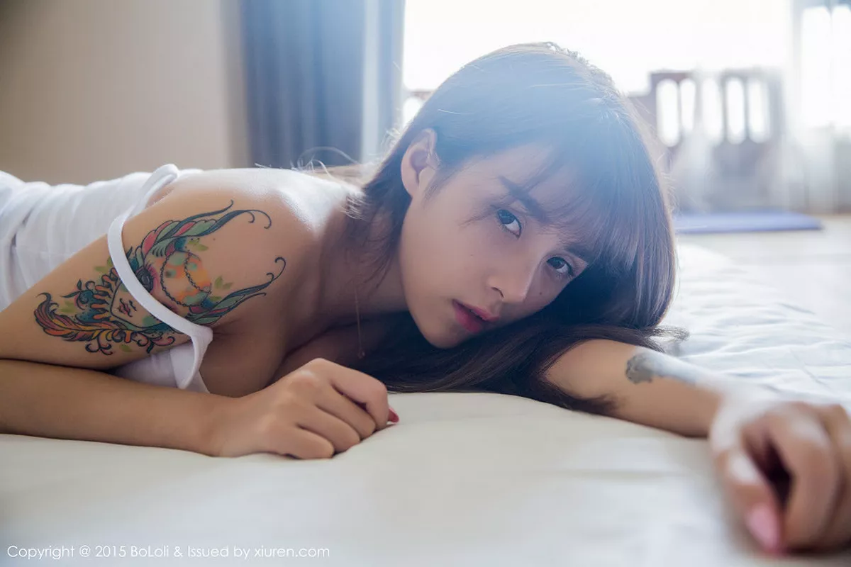 秀人集.com_[BoLoli波萝社]Vol.055_嫩模夏美酱撩白色内衣露美乳半球性感私房写真44P