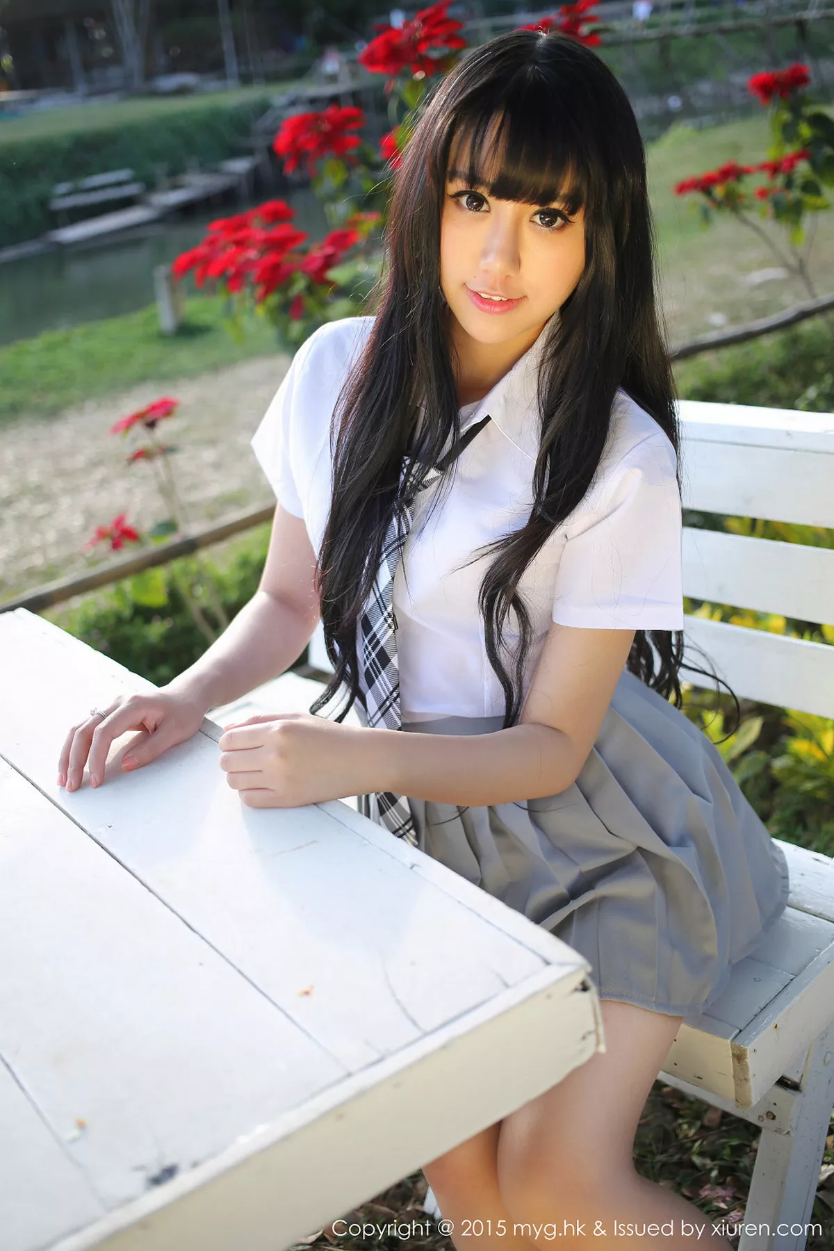 秀人集.com_[MyGirl美媛馆]Vol.096_嫩模杨晓青儿泰国旅拍清纯学生装花丛中的美仙子写真88P