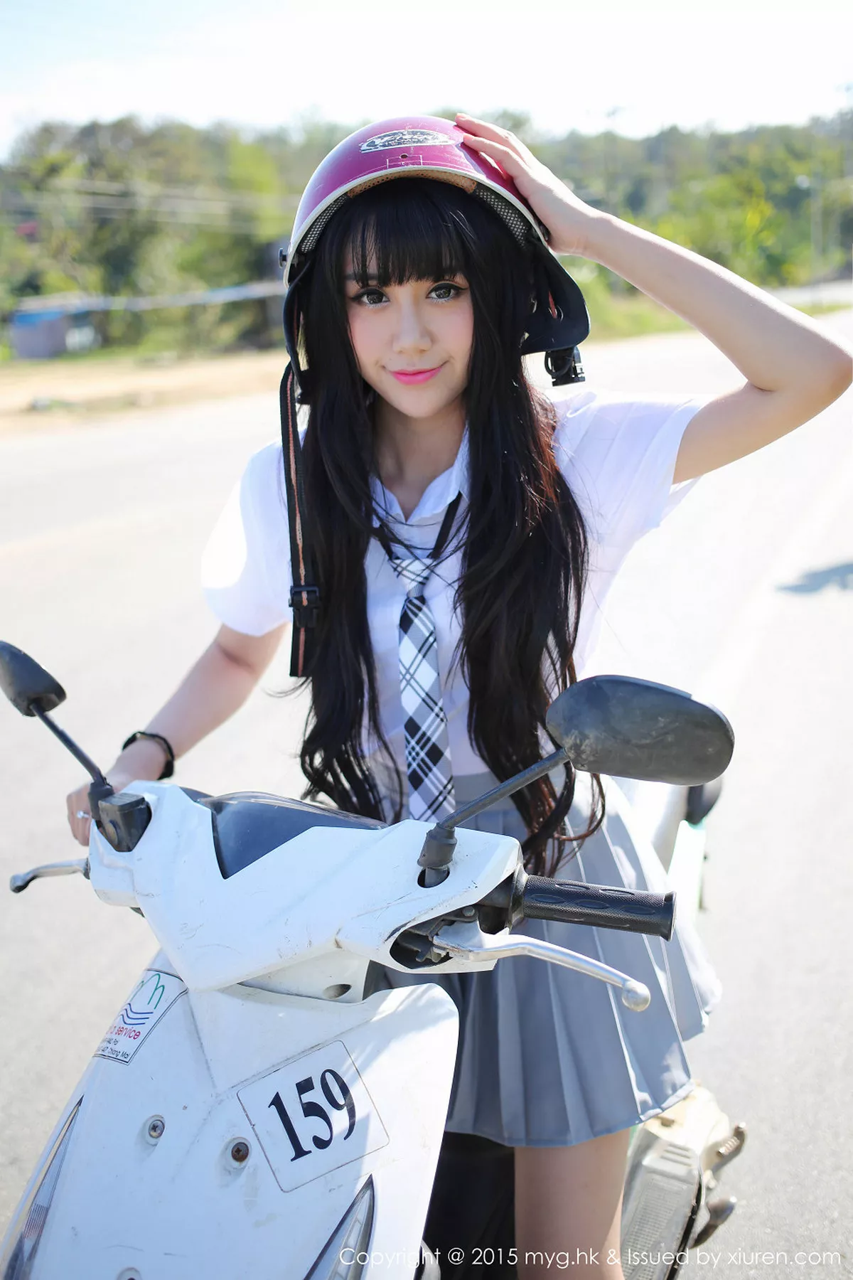 秀人集.com_[MyGirl美媛馆]Vol.096_嫩模杨晓青儿泰国旅拍清纯学生装花丛中的美仙子写真88P